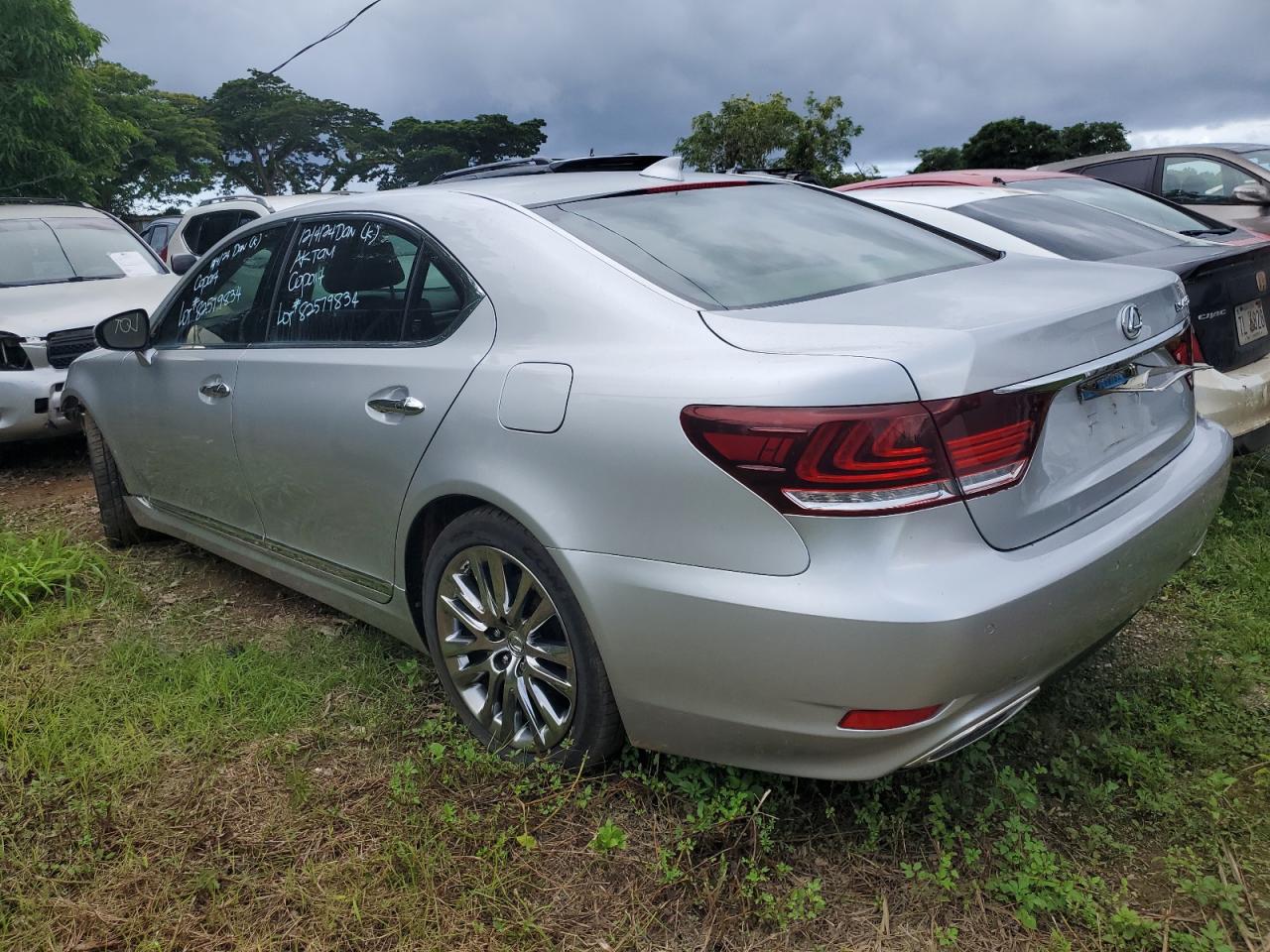 2015 Lexus Ls 460l Silver vin: JTHGL5EFXF5055498