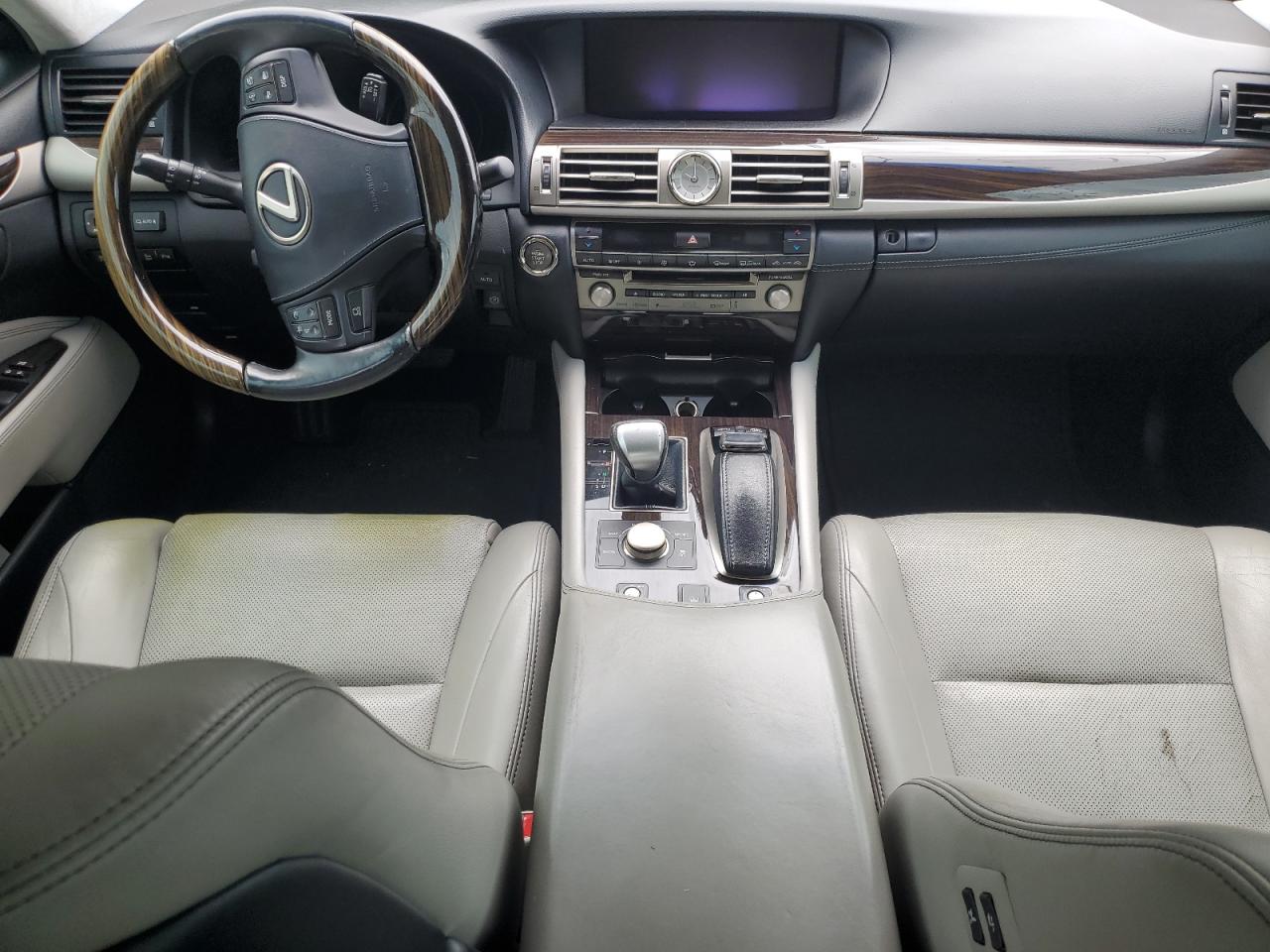 2015 Lexus Ls 460l Silver vin: JTHGL5EFXF5055498