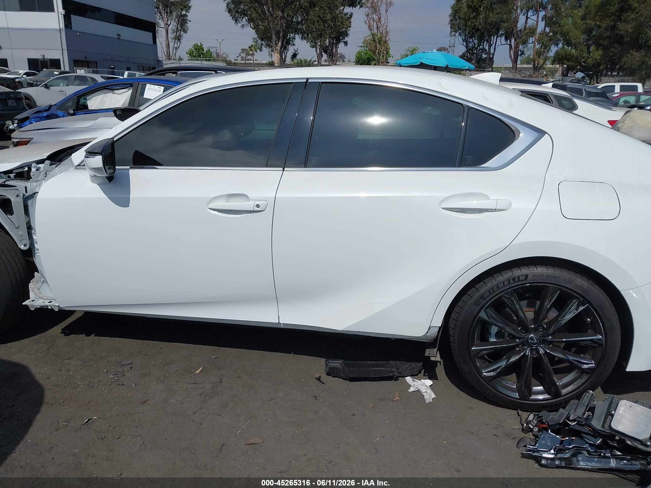 2024 Lexus Is 350 F Sport White vin: JTHGZ1B21R5075653