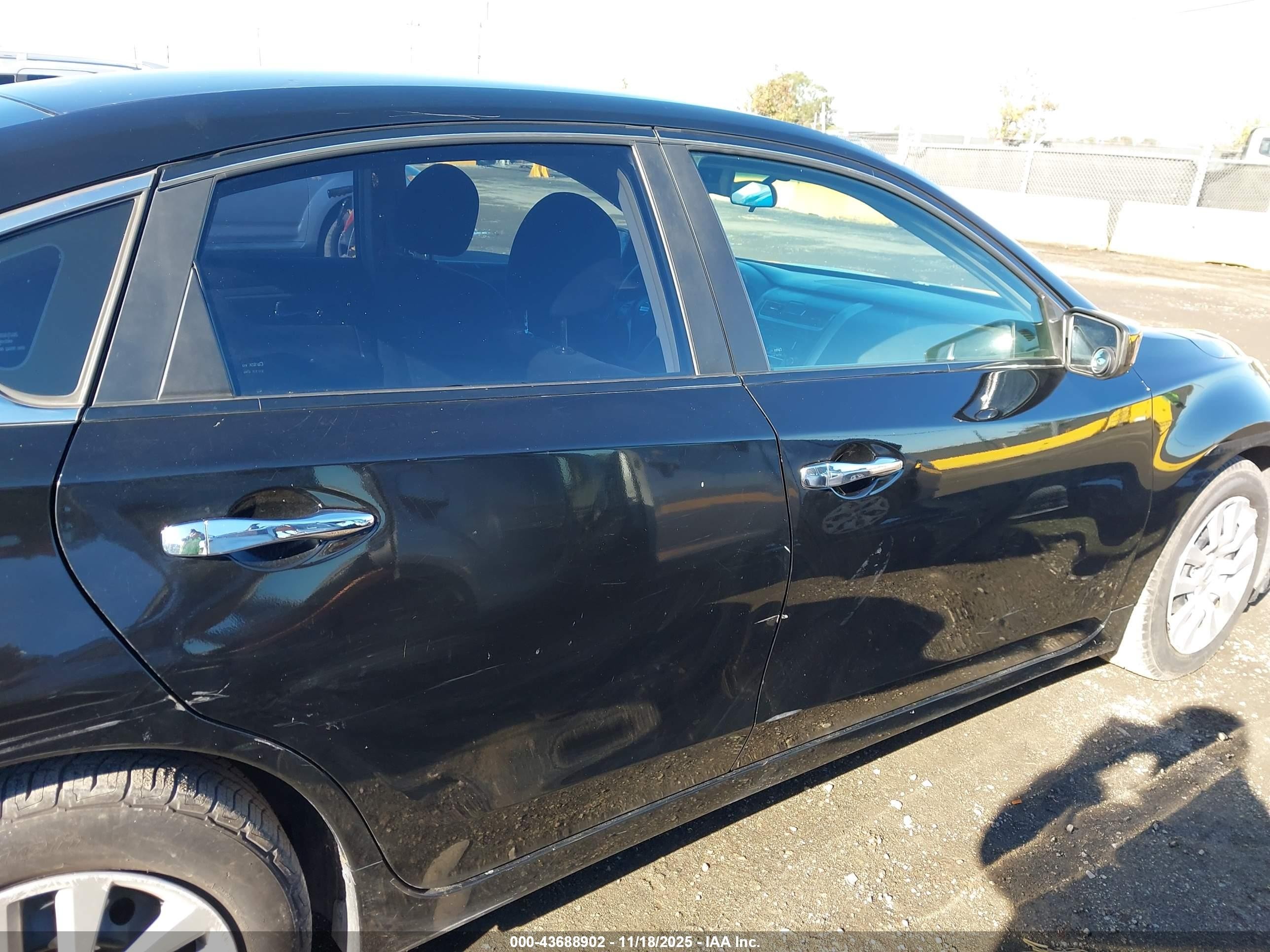 2013 Nissan Altima 2.5 S Black vin: 1N4AL3AP0DC232374