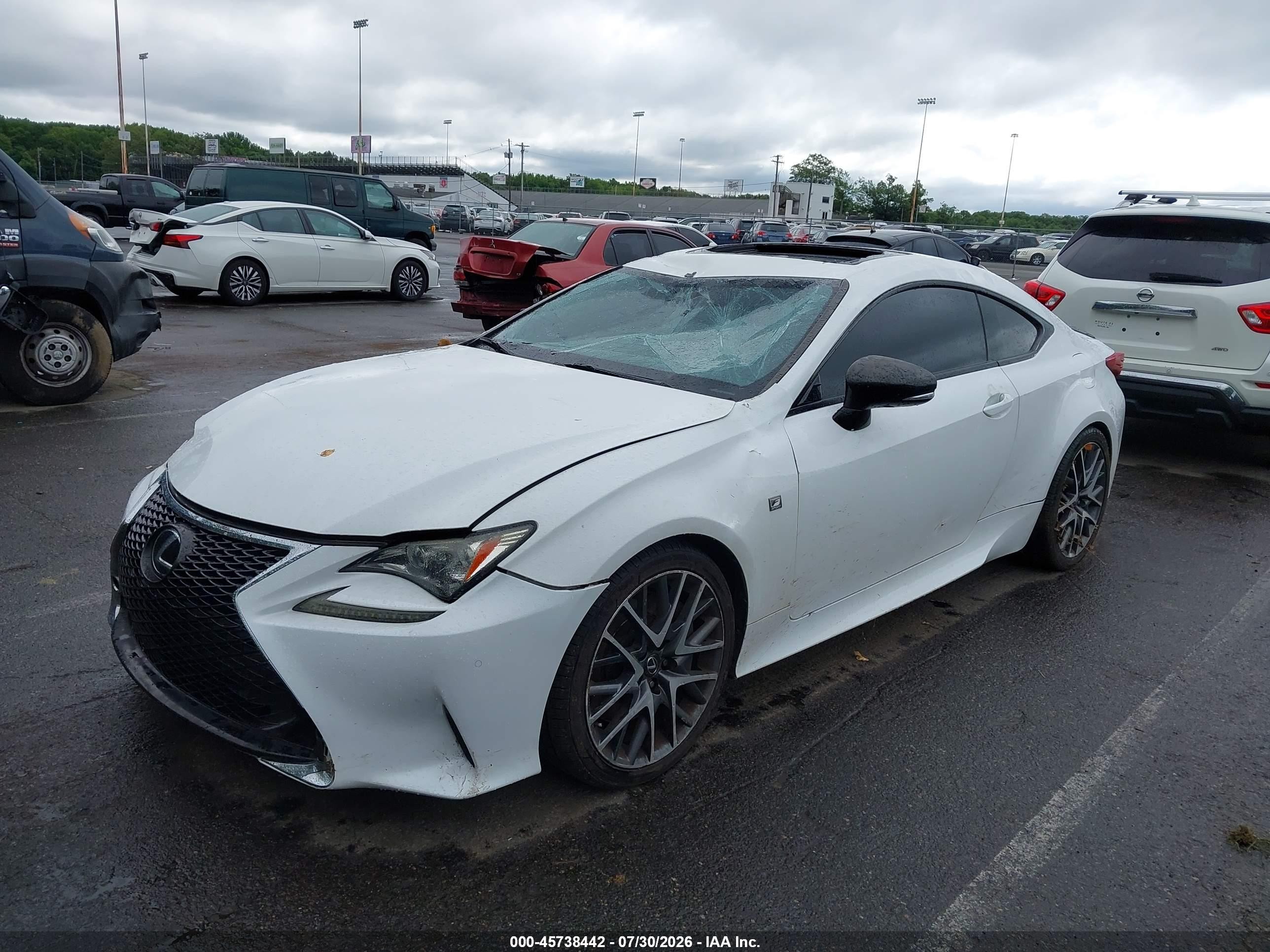 2016 Lexus Rc 200t   White vin: JTHHA5BC7G5001338