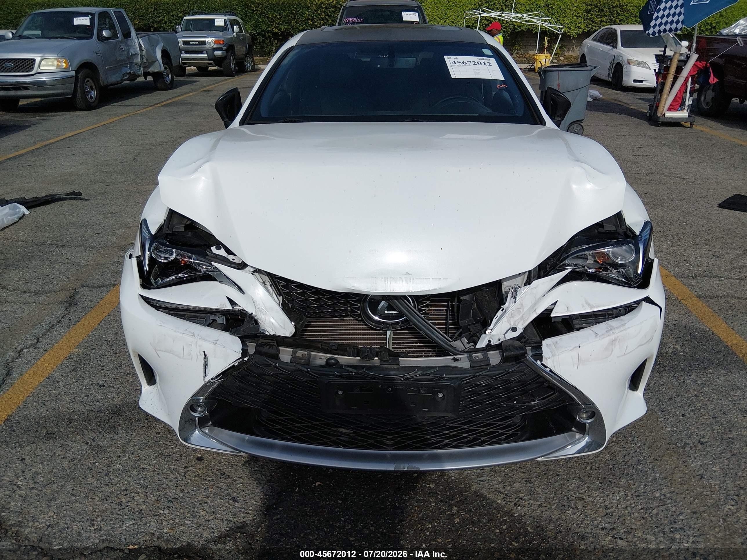 2015 Lexus Rc 350   Белый vin: JTHHE5BC4F5001395