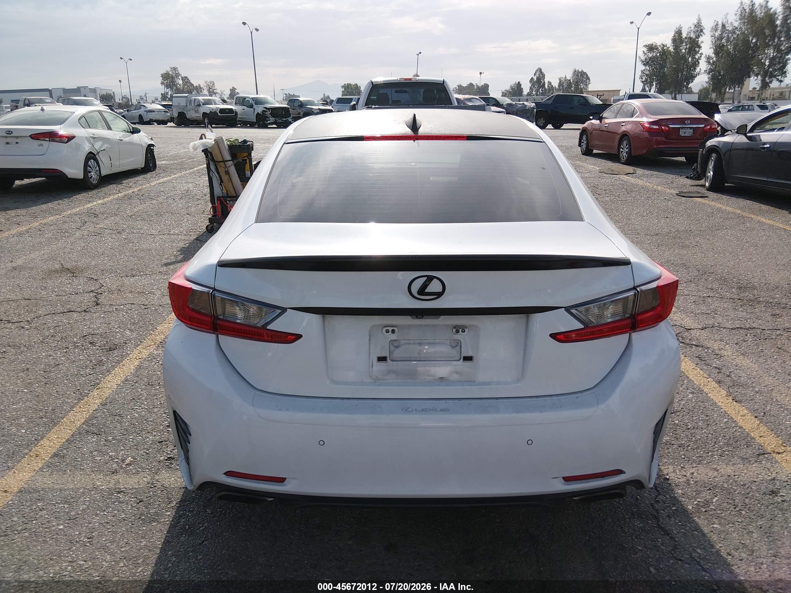 2015 Lexus Rc 350   Белый vin: JTHHE5BC4F5001395