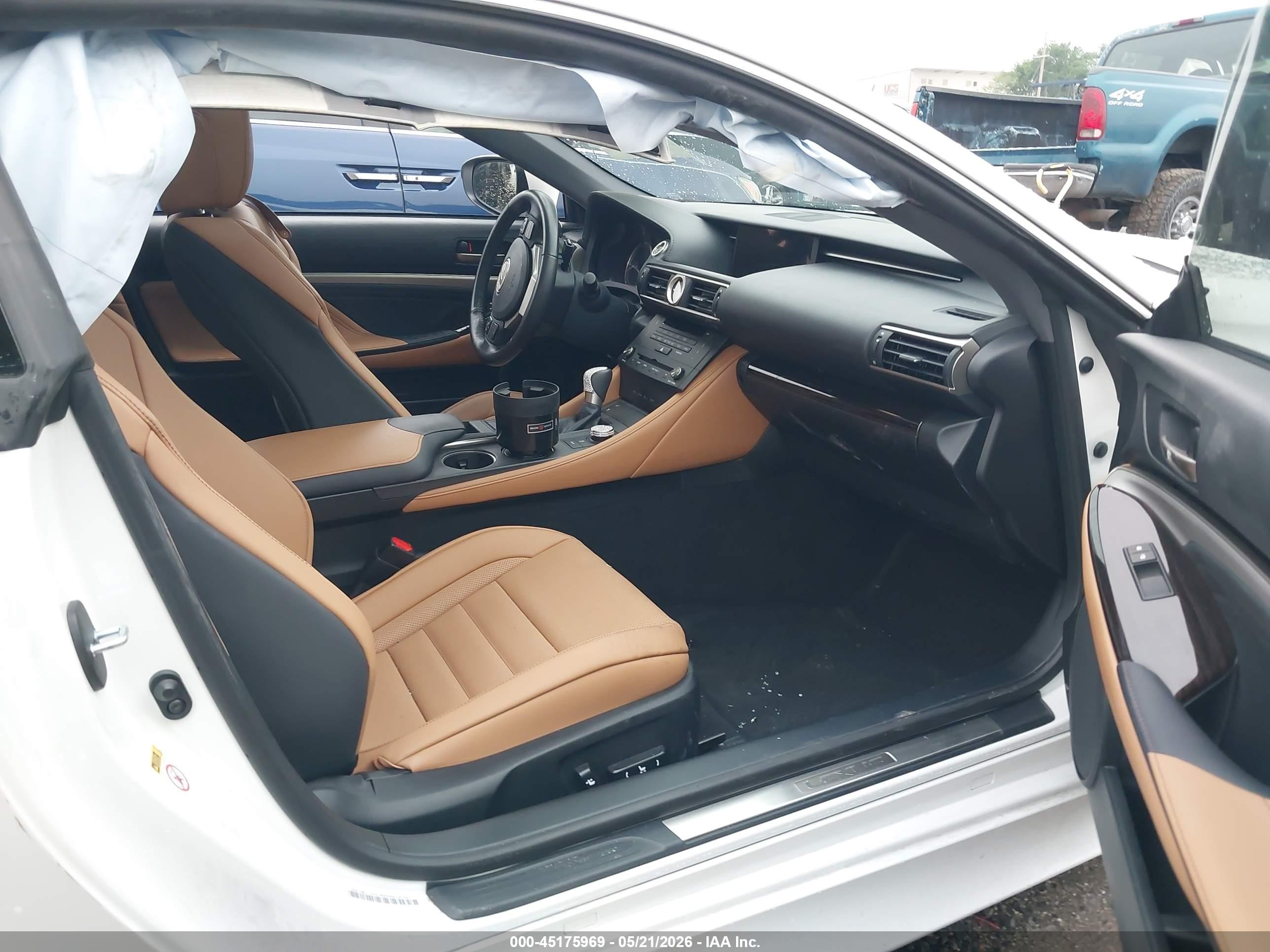 2016 Lexus Rc 350   White vin: JTHHE5BC6G5013274
