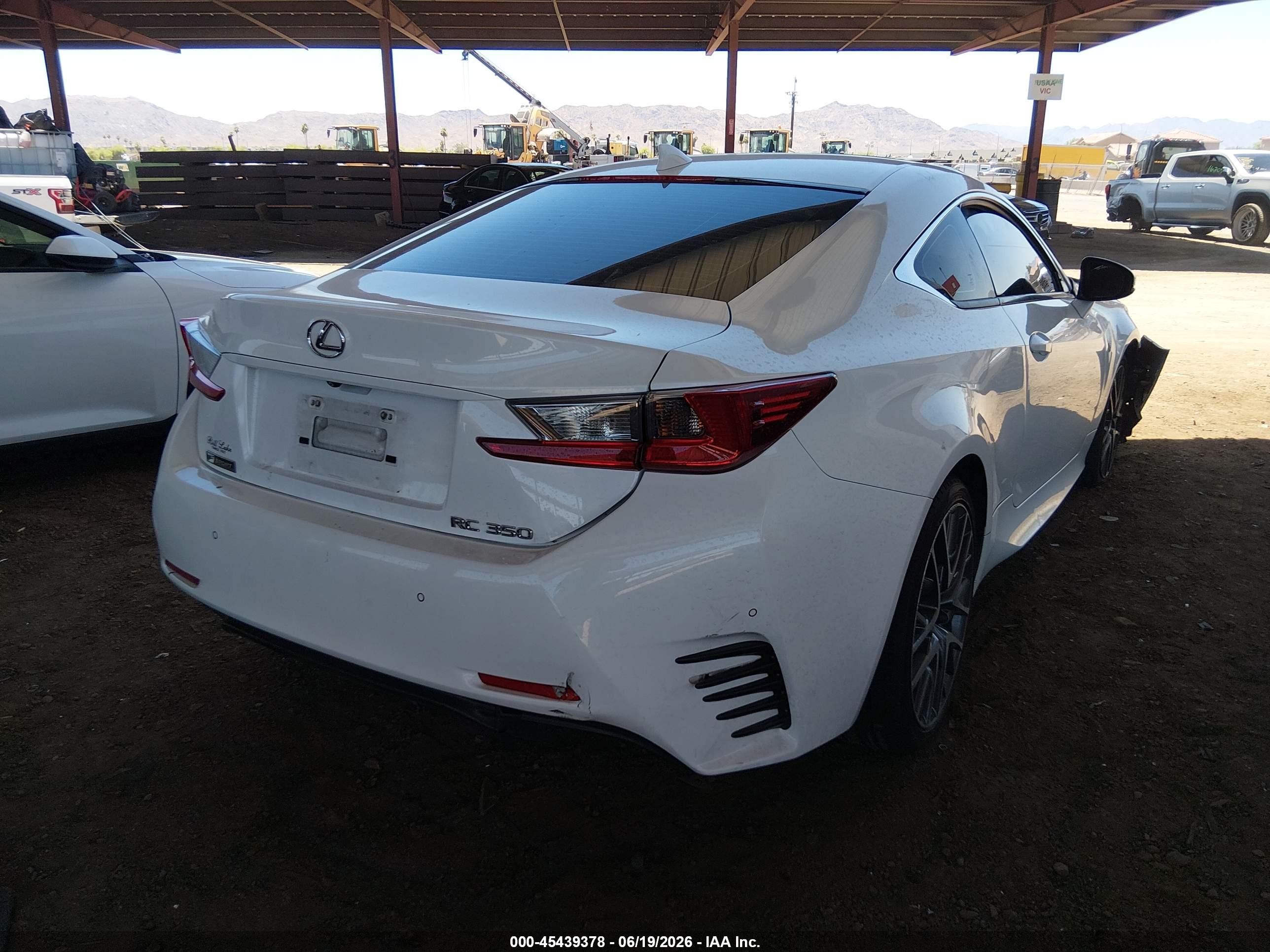 2015 Lexus Rc 350   White vin: JTHHE5BC9F5002820