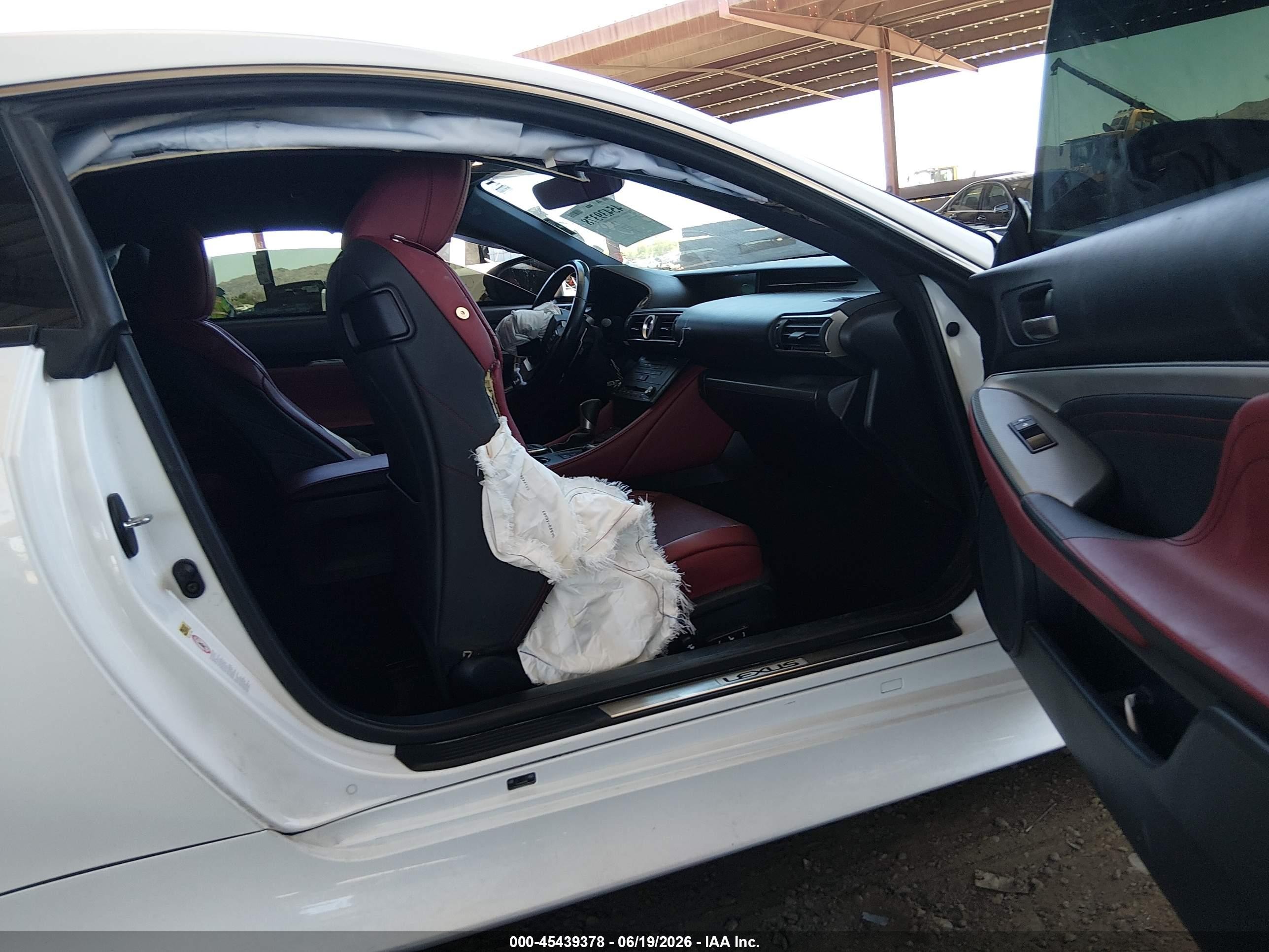 2015 Lexus Rc 350   White vin: JTHHE5BC9F5002820