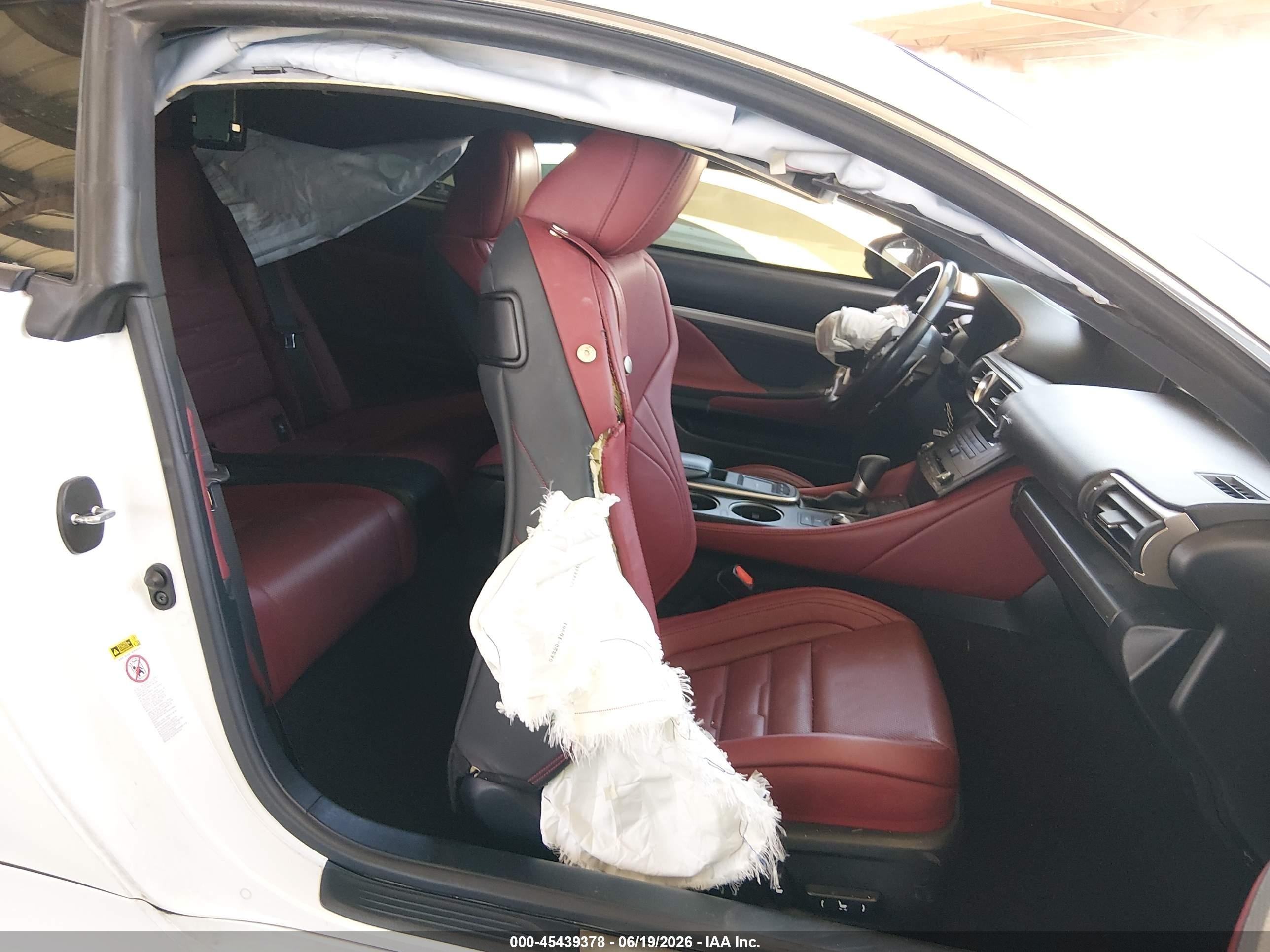 2015 Lexus Rc 350   White vin: JTHHE5BC9F5002820