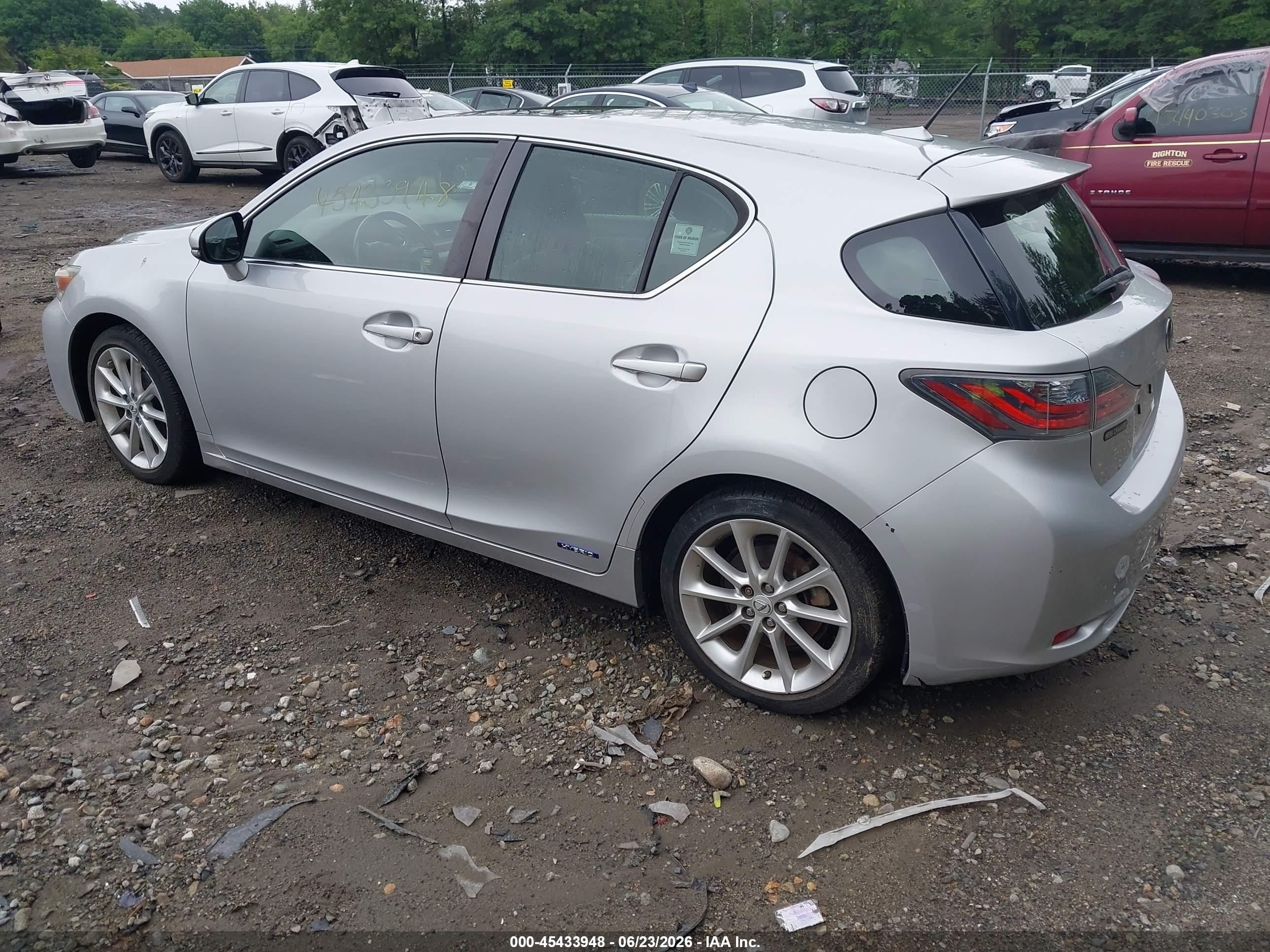 2011 Lexus Ct 200h Premium Silver vin: JTHKD5BH0B2005444