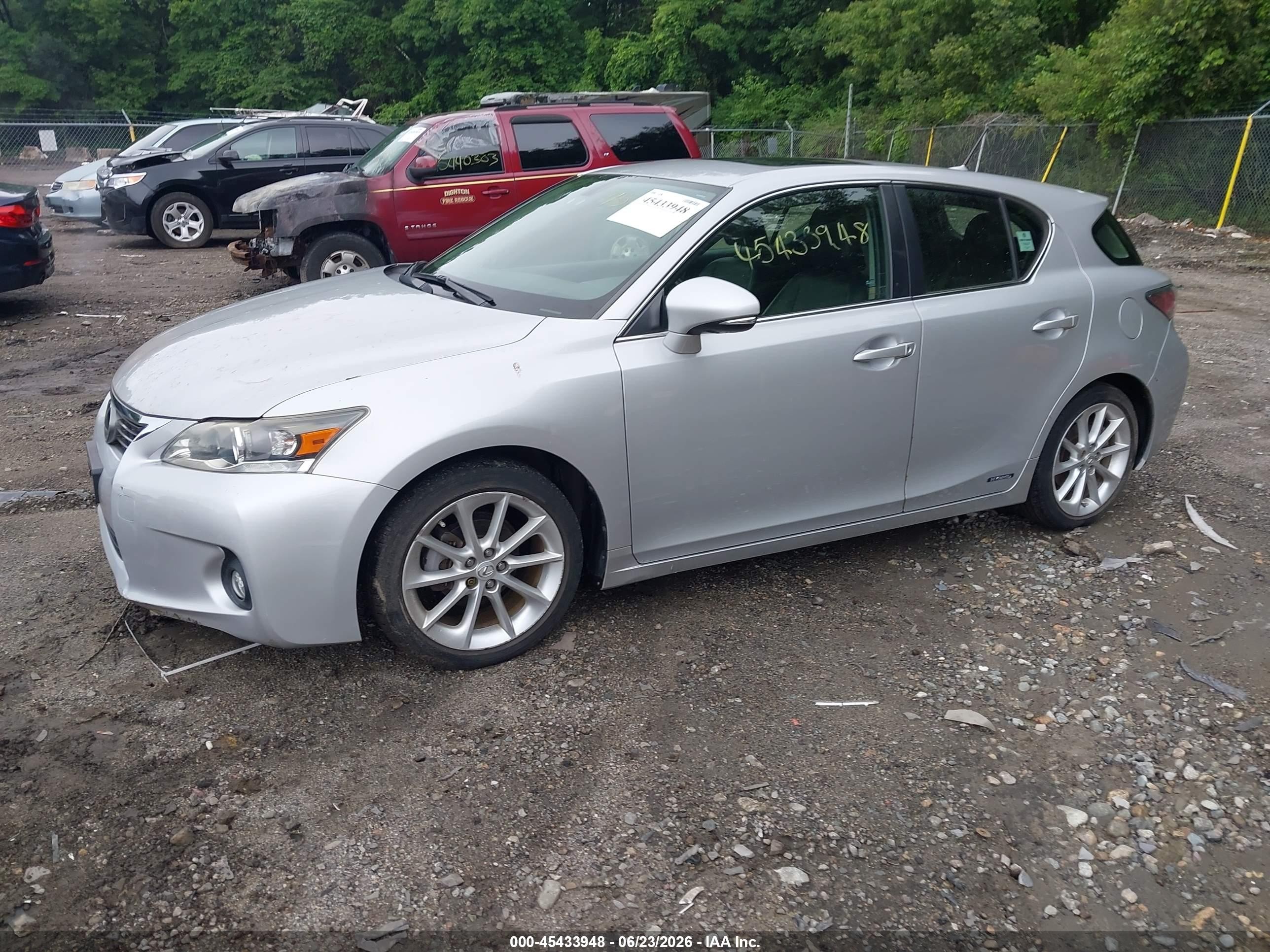 2011 Lexus Ct 200h Premium Silver vin: JTHKD5BH0B2005444