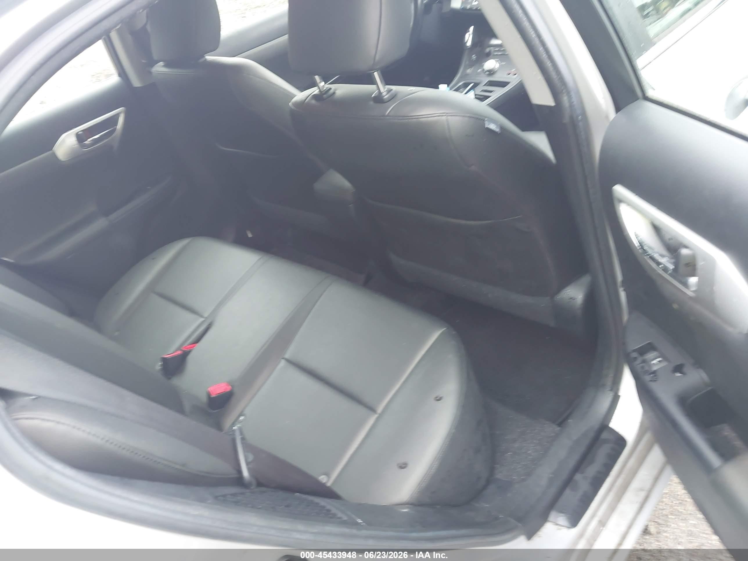 2011 Lexus Ct 200h Premium Silver vin: JTHKD5BH0B2005444