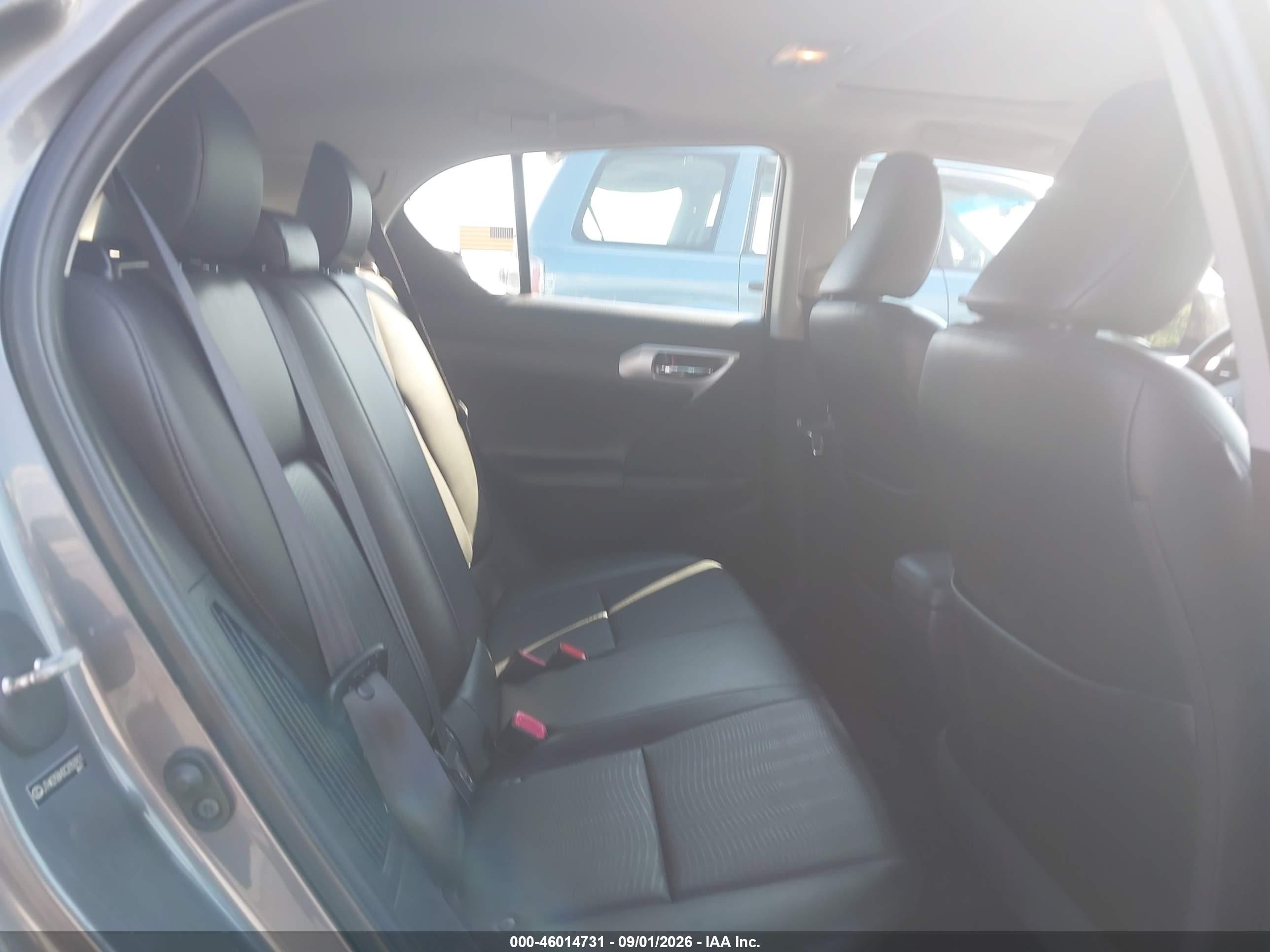 2012 Lexus Ct 200h Premium Silver vin: JTHKD5BH0C2050921
