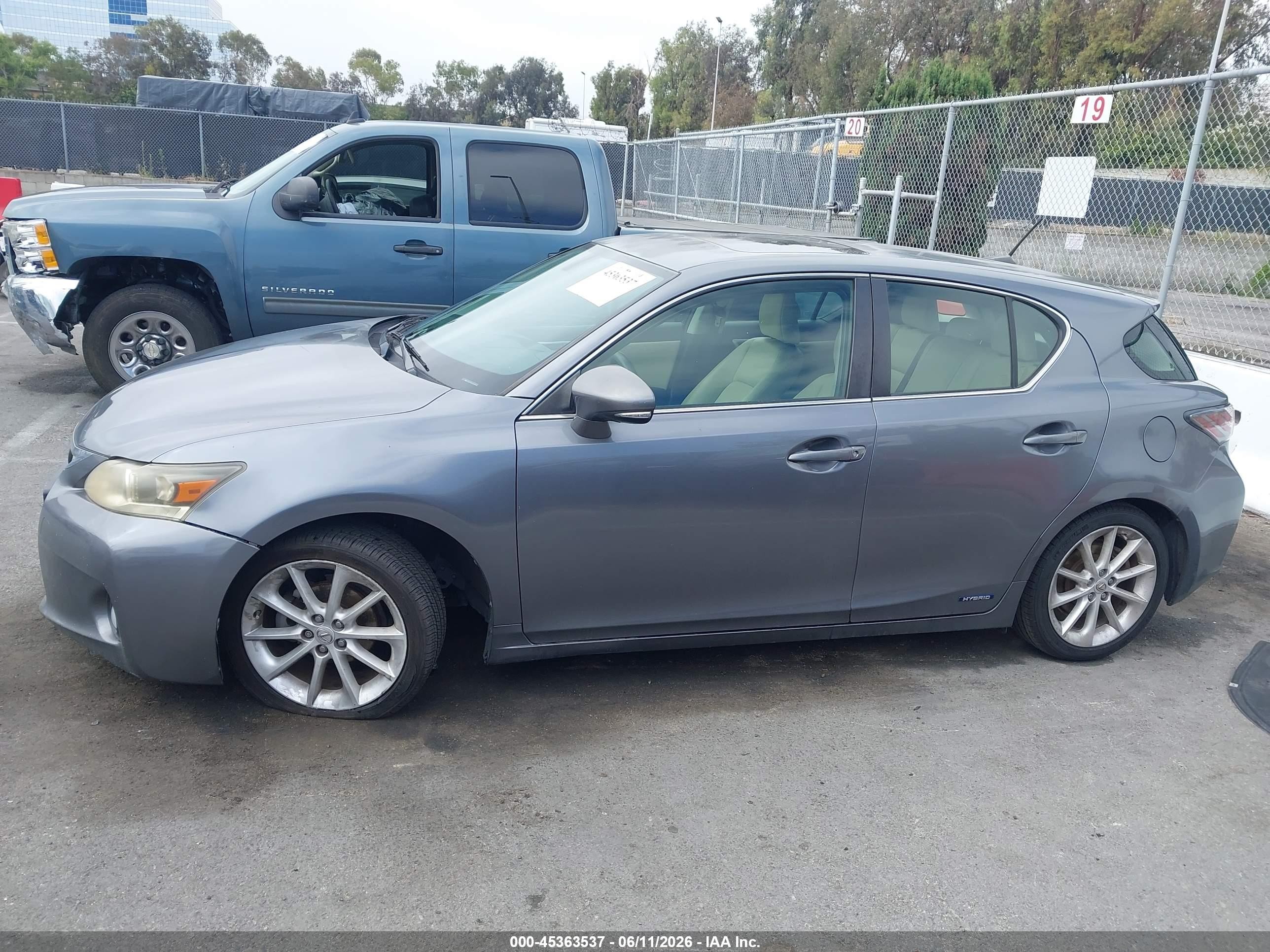 2012 Lexus Ct 200h Premium Gray vin: JTHKD5BH0C2056962
