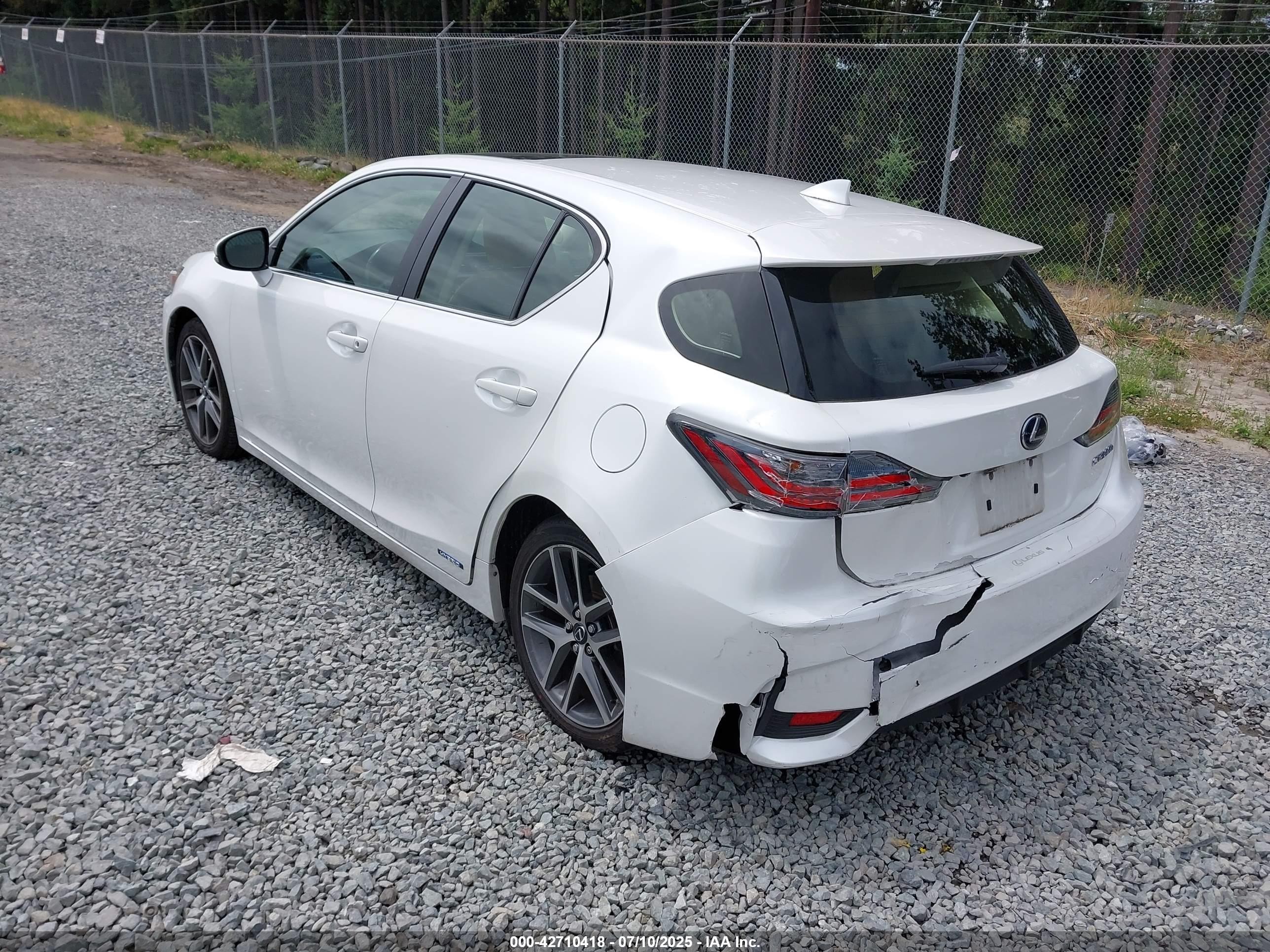 2017 Lexus Ct 200h   White vin: JTHKD5BH0H2288470