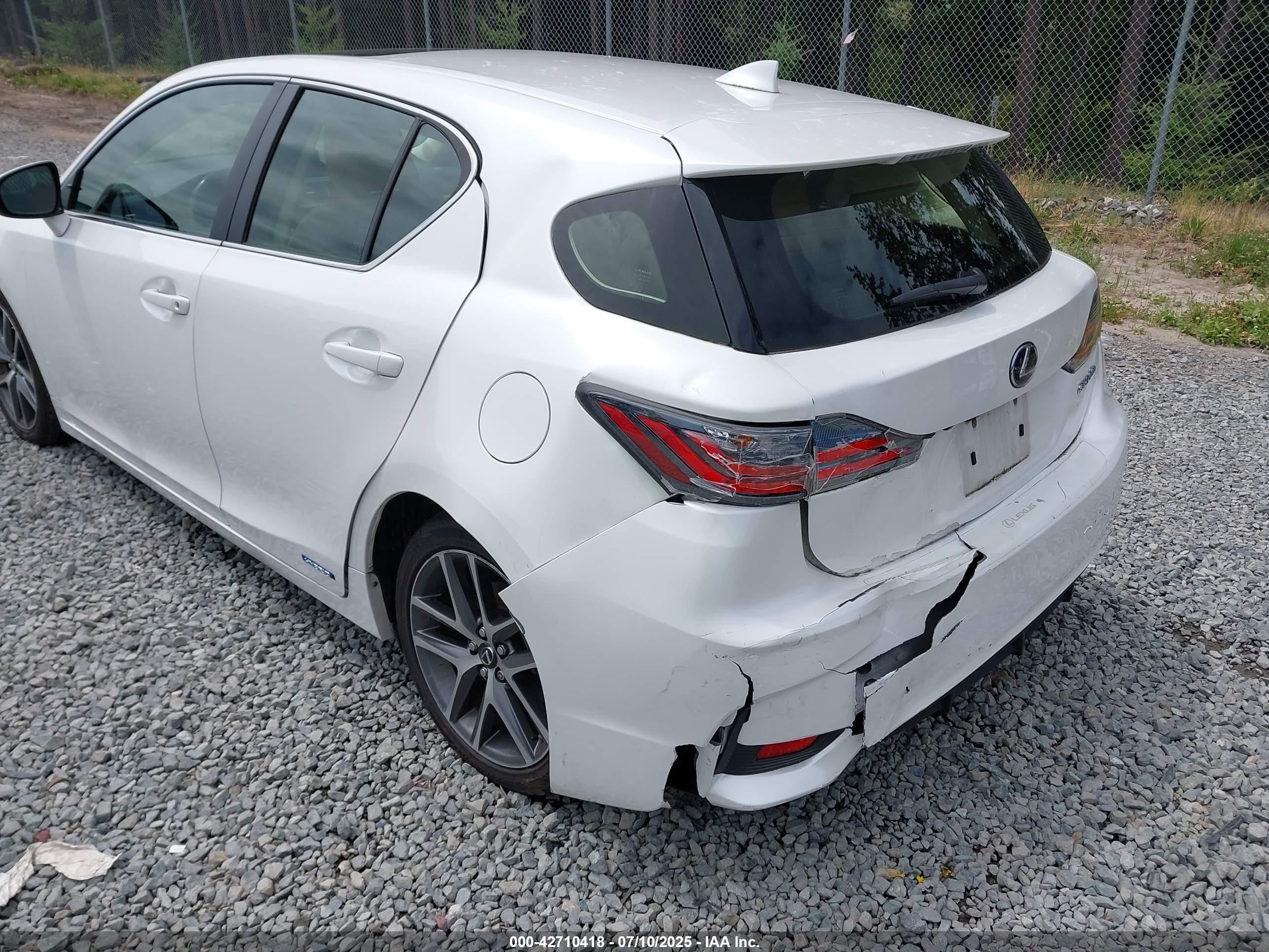 2017 Lexus Ct 200h   White vin: JTHKD5BH0H2288470