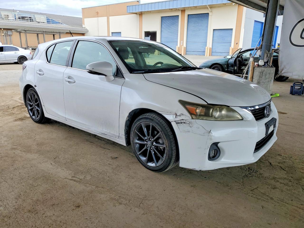2011 Lexus Ct 200 White vin: JTHKD5BH1B2045628