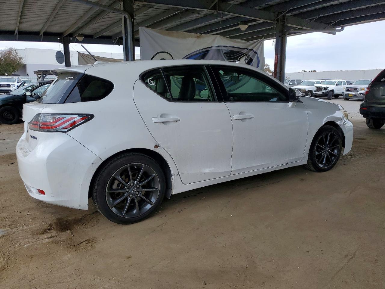 2011 Lexus Ct 200 White vin: JTHKD5BH1B2045628