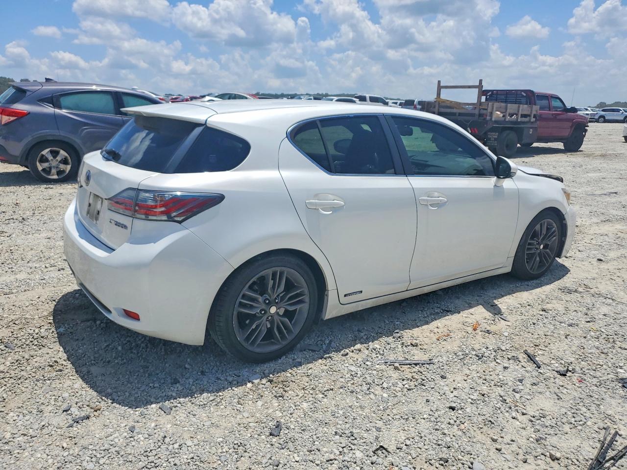 2012 Lexus Ct 200 White vin: JTHKD5BH1C2054363