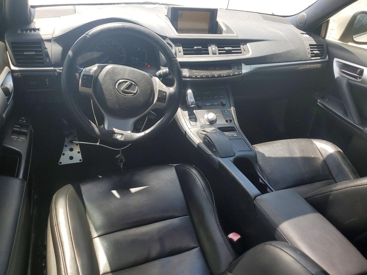 2012 Lexus Ct 200 White vin: JTHKD5BH1C2054363