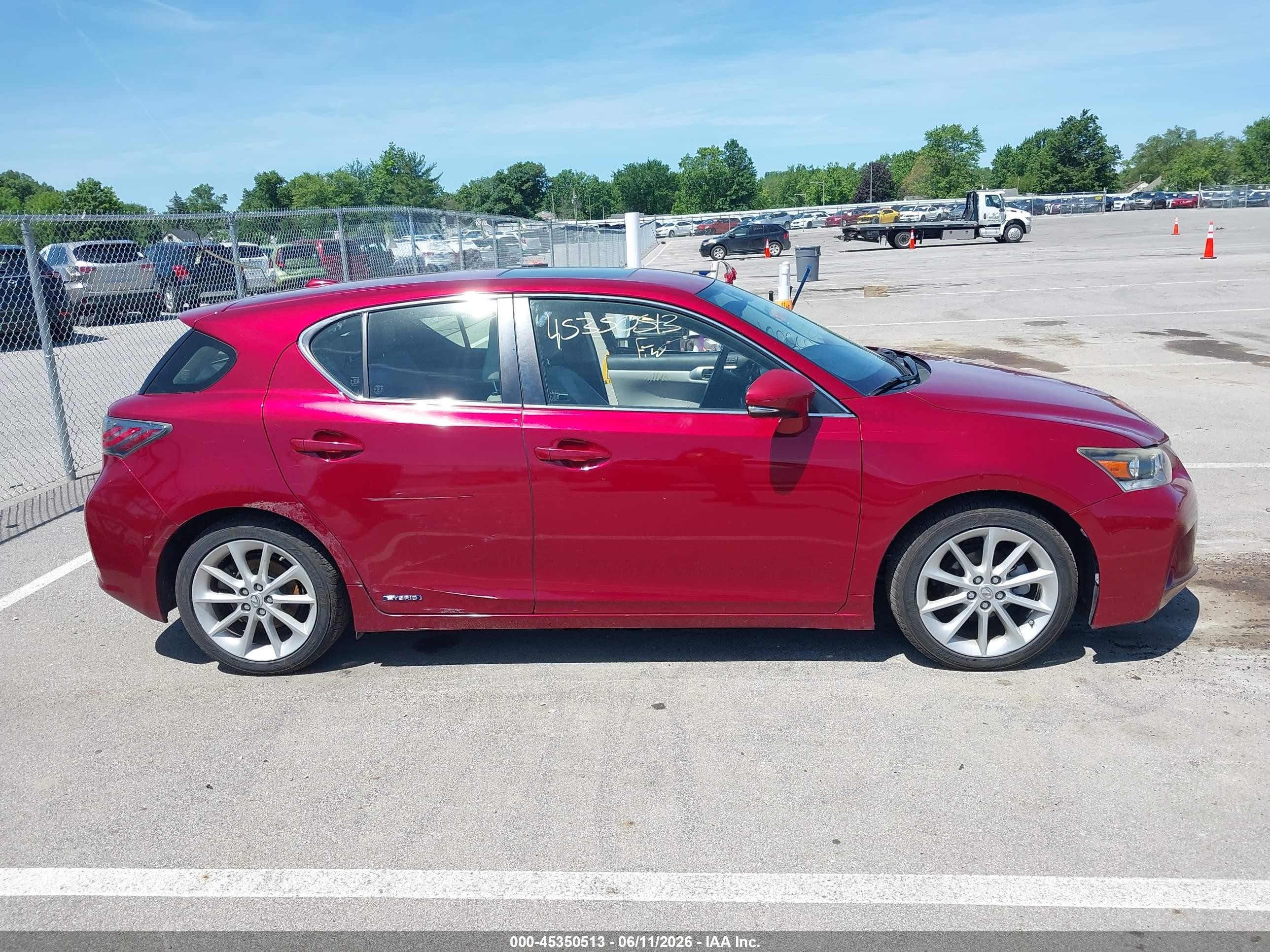 2012 Lexus Ct 200h Premium Red vin: JTHKD5BH1C2078663