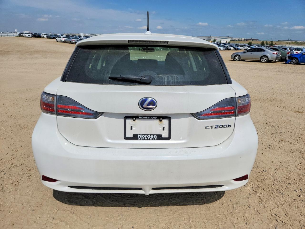 2012 Lexus Ct 200 White vin: JTHKD5BH1C2098220