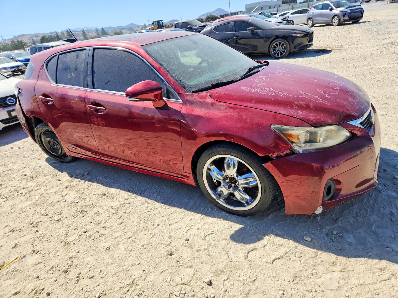 2013 Lexus Ct 200h Red vin: JTHKD5BH1D2131492