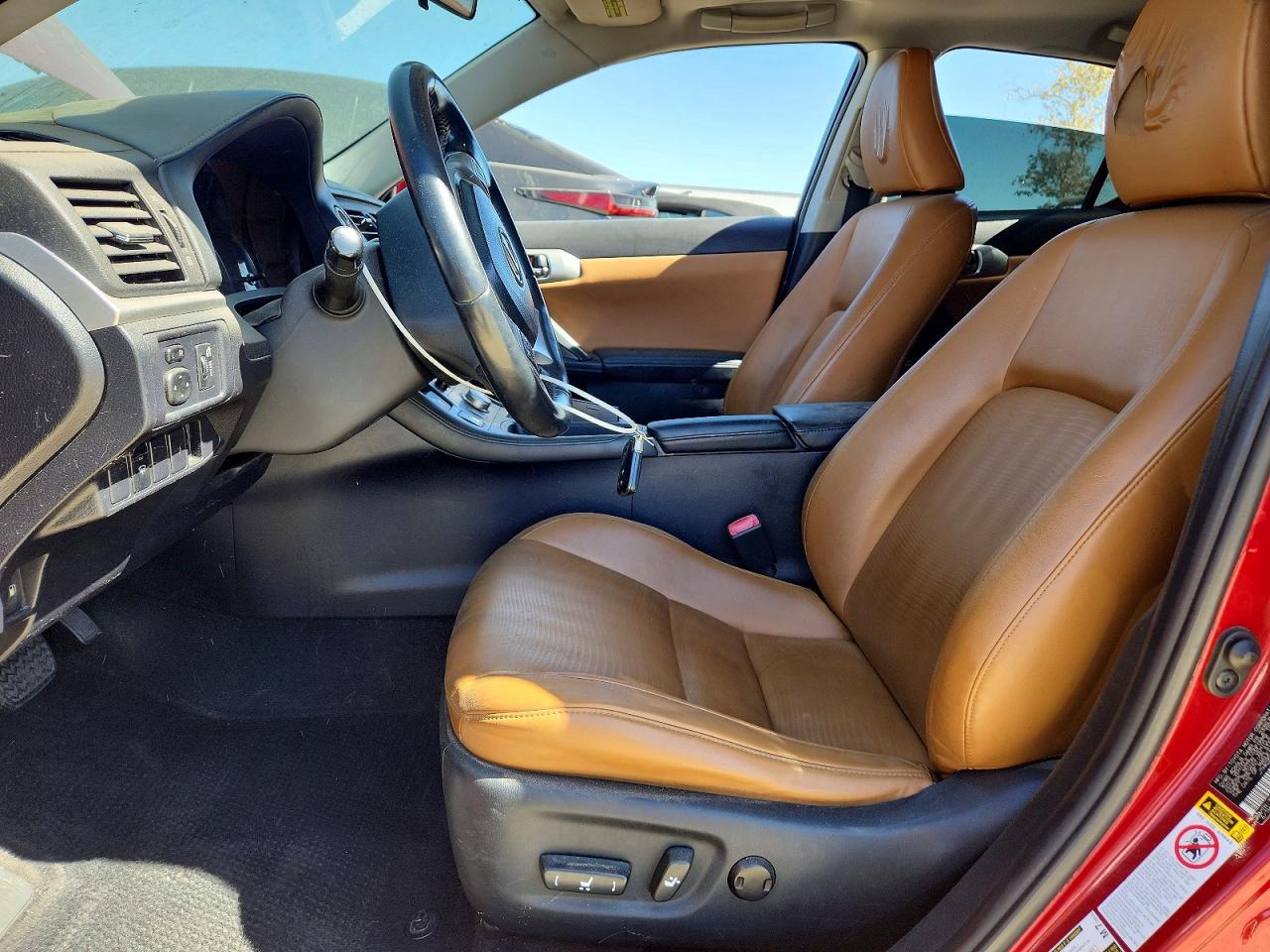 2013 Lexus Ct 200h Red vin: JTHKD5BH1D2131492