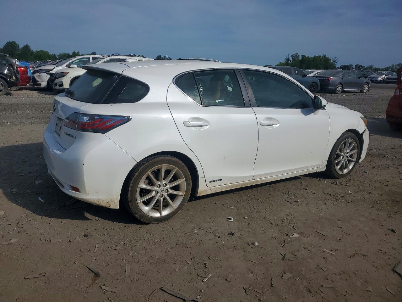 2013 Lexus Ct 200 White vin: JTHKD5BH1D2148647