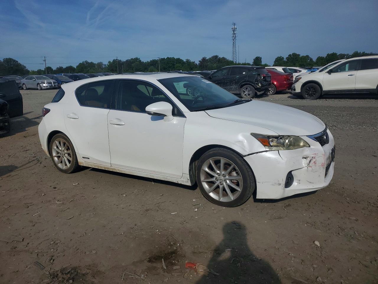 2013 Lexus Ct 200 White vin: JTHKD5BH1D2148647