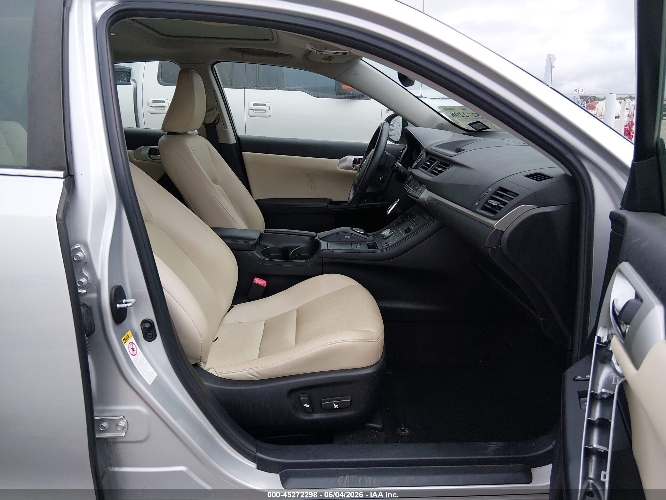 2013 Lexus Ct 200h   Silver vin: JTHKD5BH1D2151015