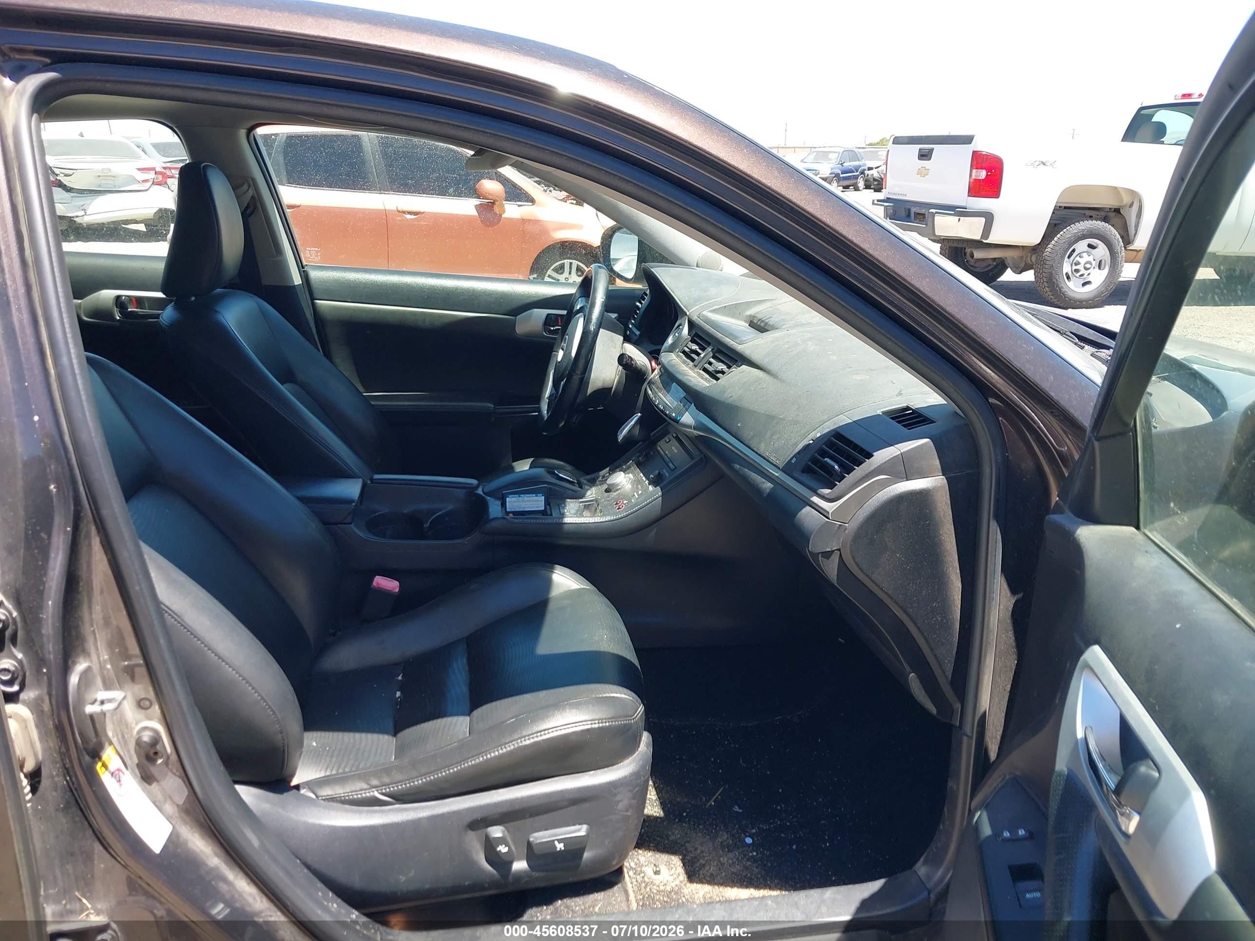 2013 Lexus Ct 200h   Brown vin: JTHKD5BH1D2159051