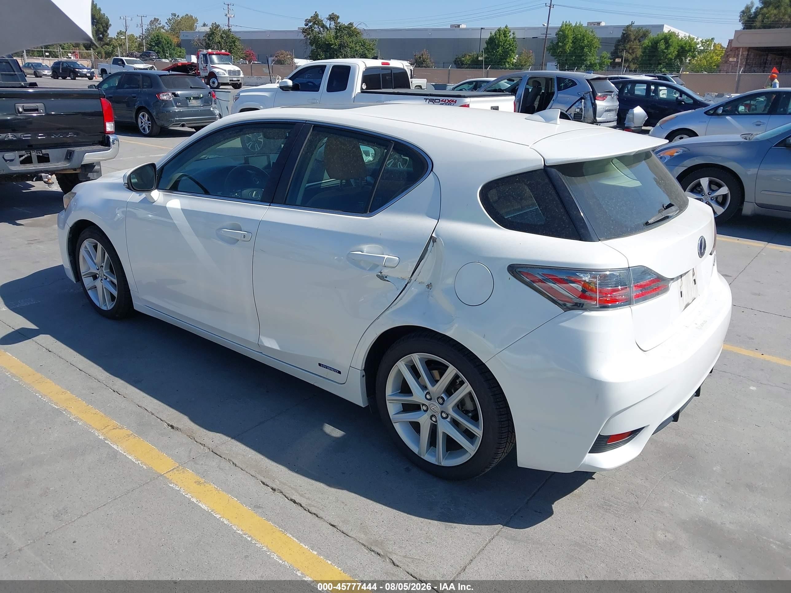 2014 Lexus Ct 200h   White vin: JTHKD5BH1E2191970