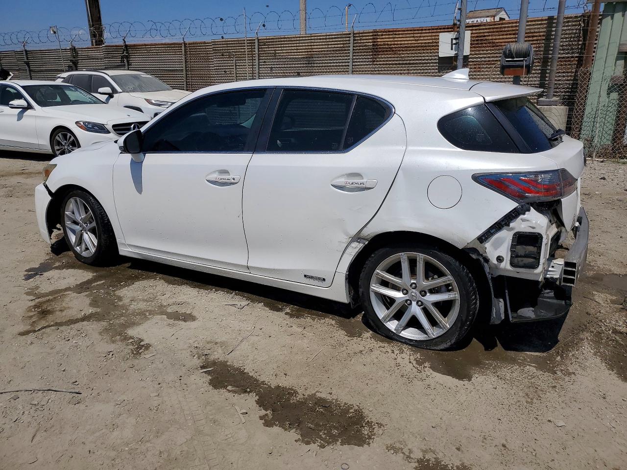 2015 Lexus Ct 200 White vin: JTHKD5BH1F2227335