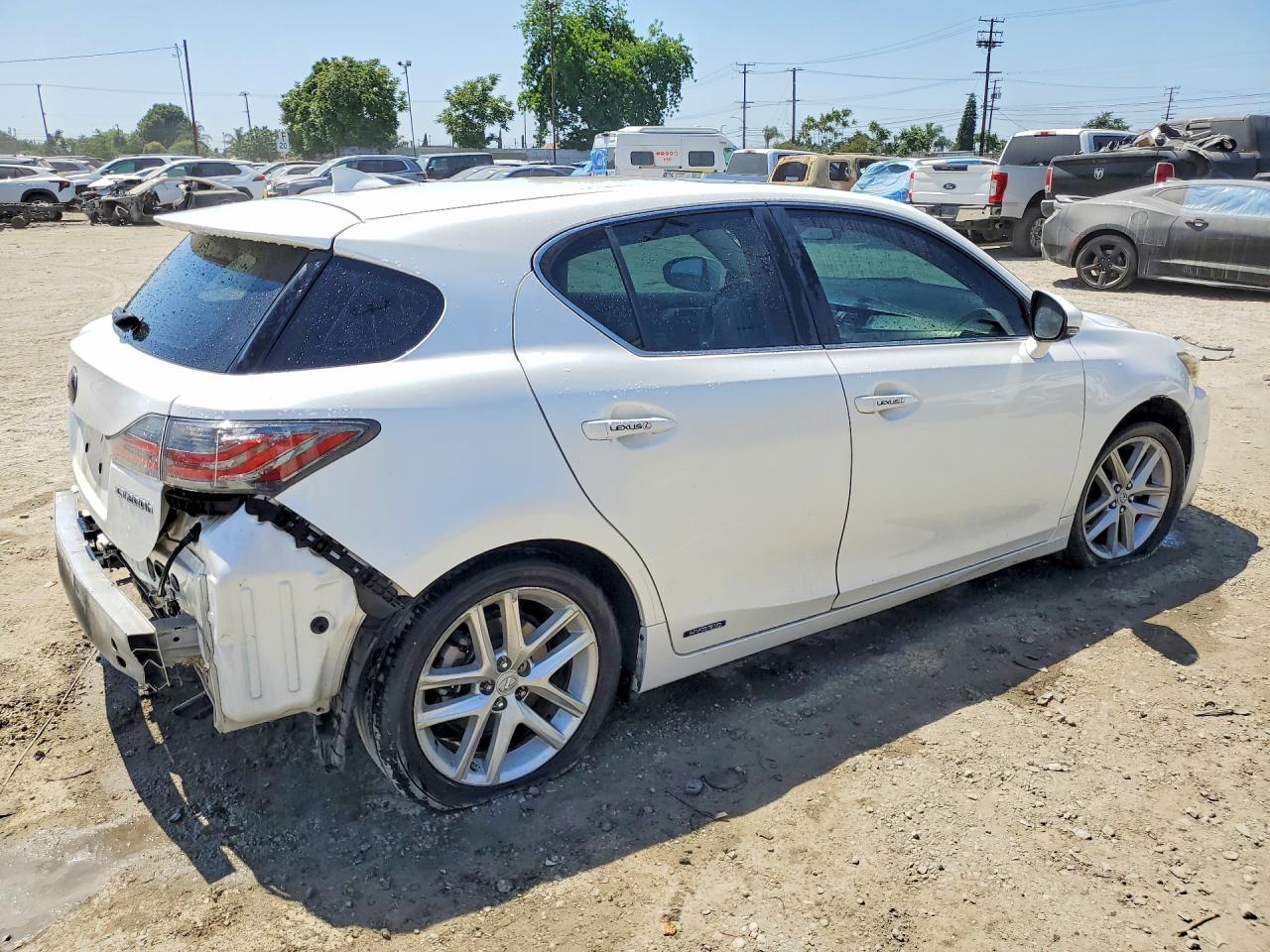 2015 Lexus Ct 200 White vin: JTHKD5BH1F2227335