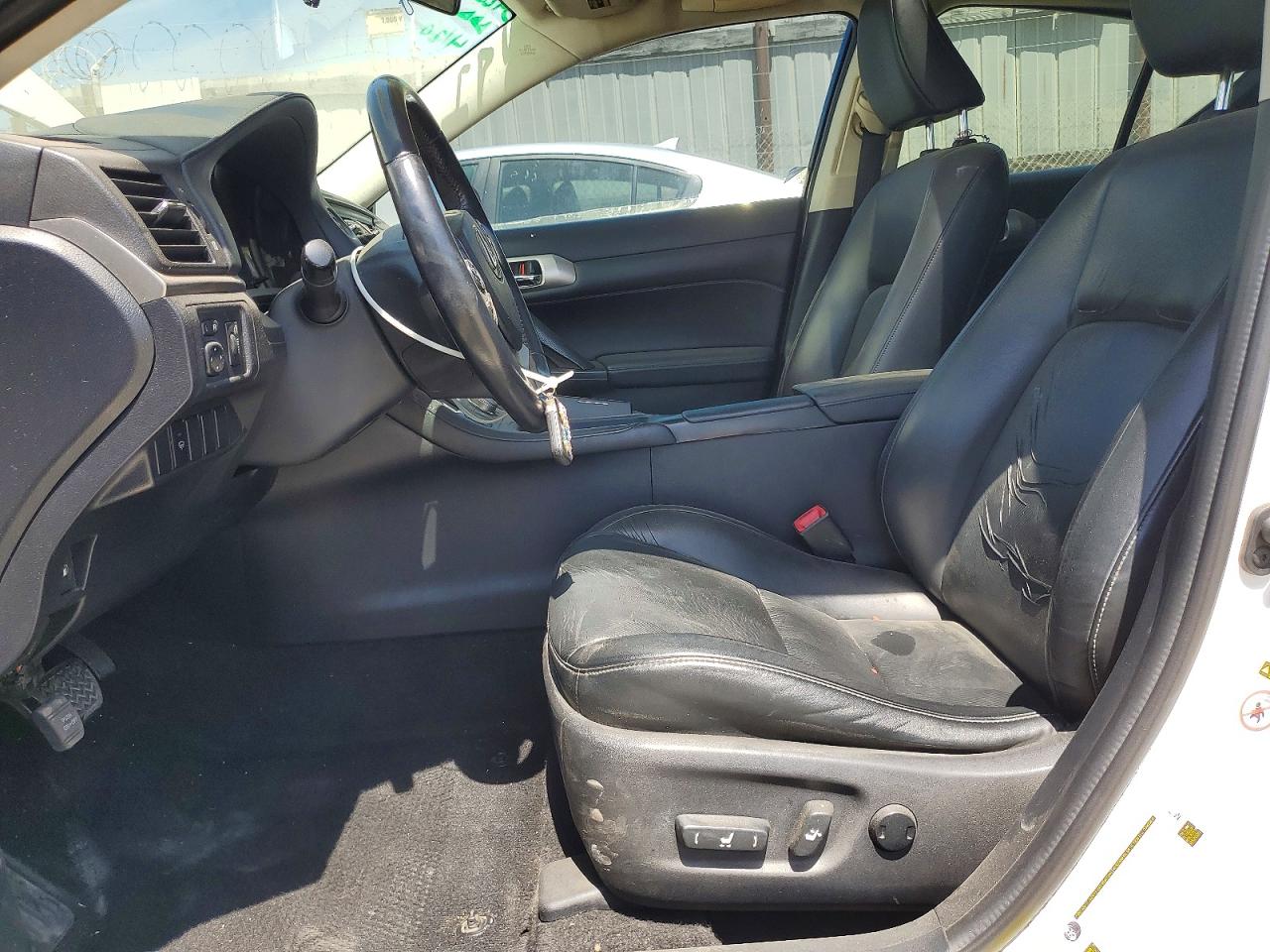 2015 Lexus Ct 200 White vin: JTHKD5BH1F2227335