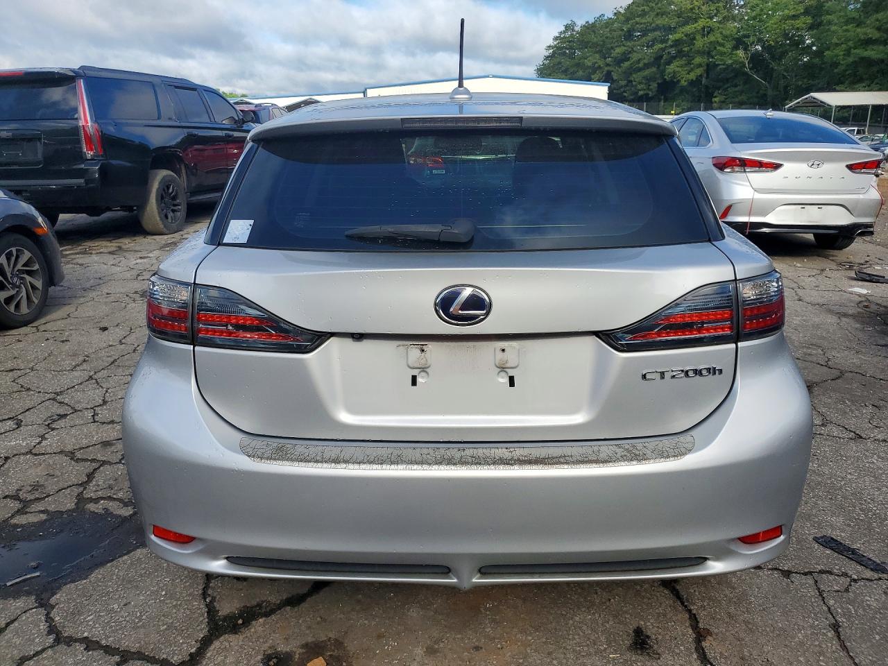2011 Lexus Ct 200 Серебряный vin: JTHKD5BH2B2013982