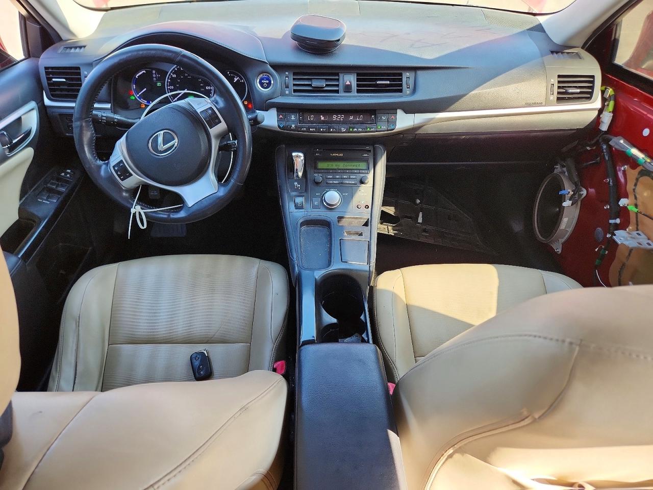 2011 Lexus Ct 200 Red vin: JTHKD5BH2B2015425