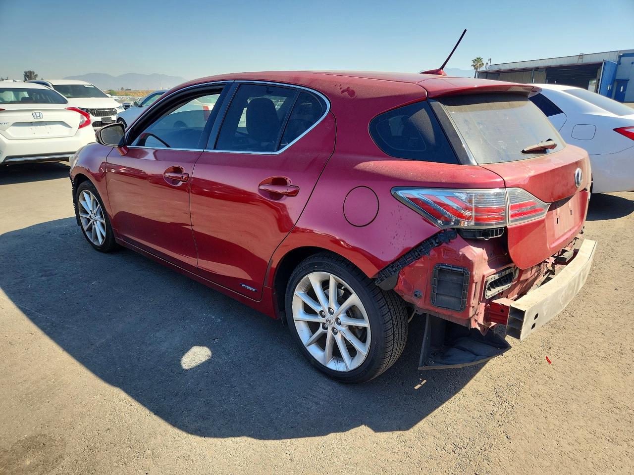 2011 Lexus Ct 200 Red vin: JTHKD5BH2B2015425