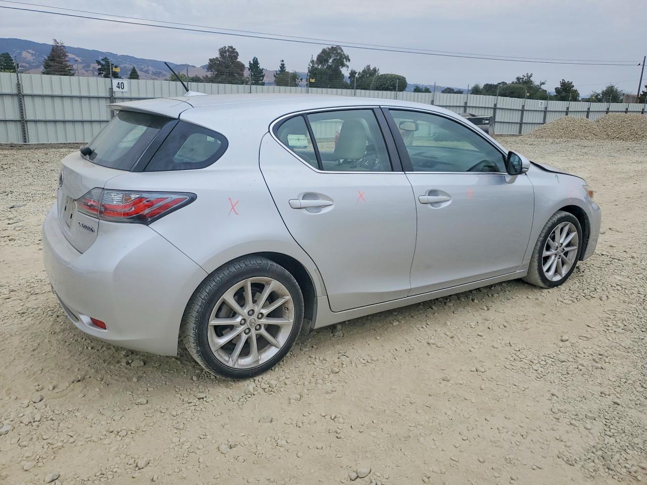 2012 Lexus Ct 200 Gray vin: JTHKD5BH2C2050581
