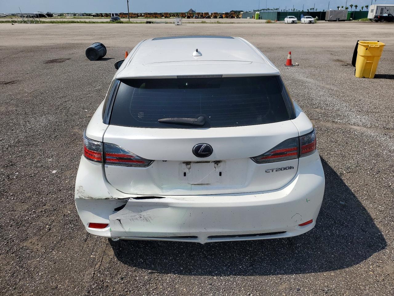 2012 Lexus Ct 200 White vin: JTHKD5BH2C2075156