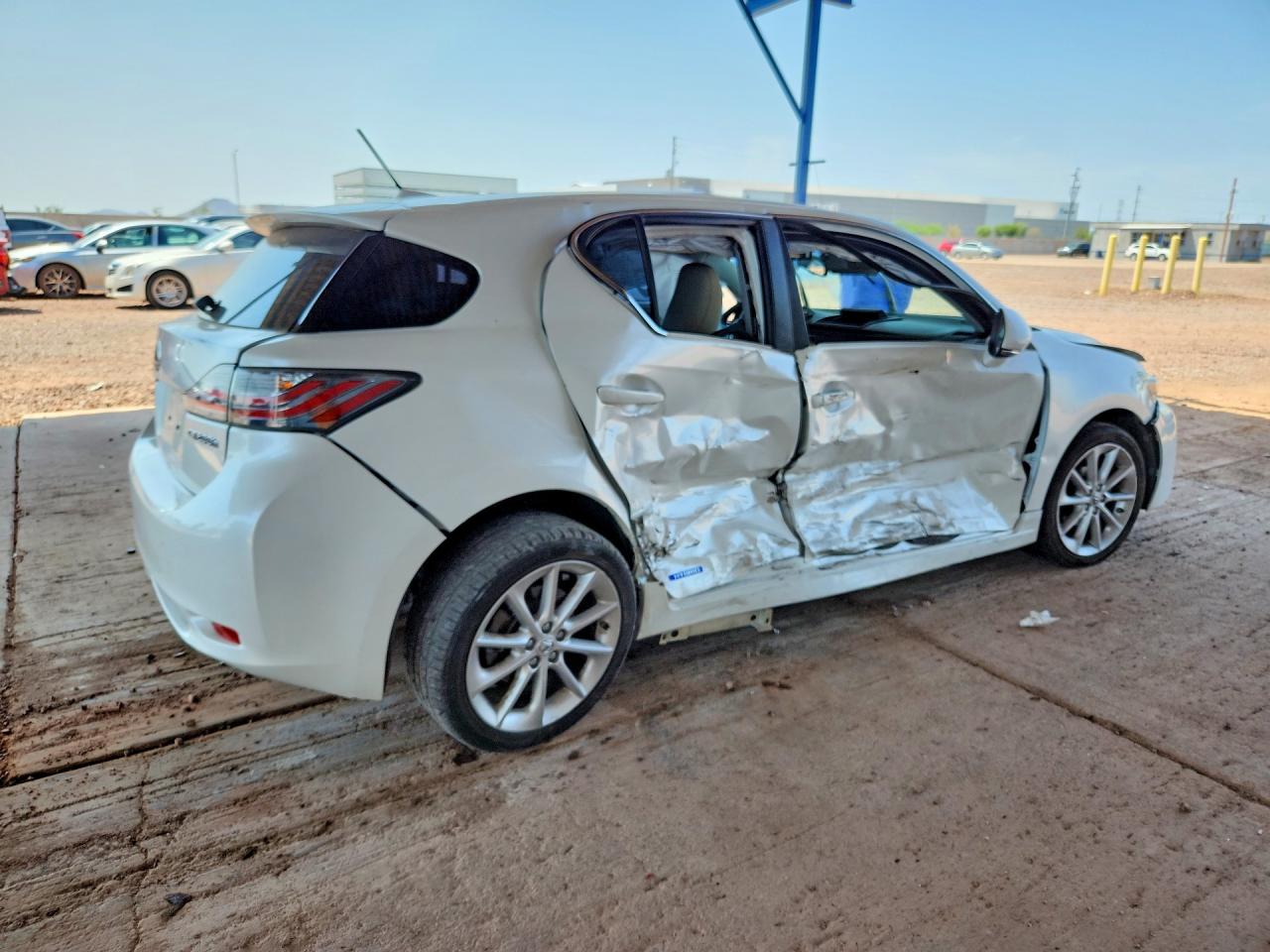 2012 Lexus Ct 200 White vin: JTHKD5BH2C2095987