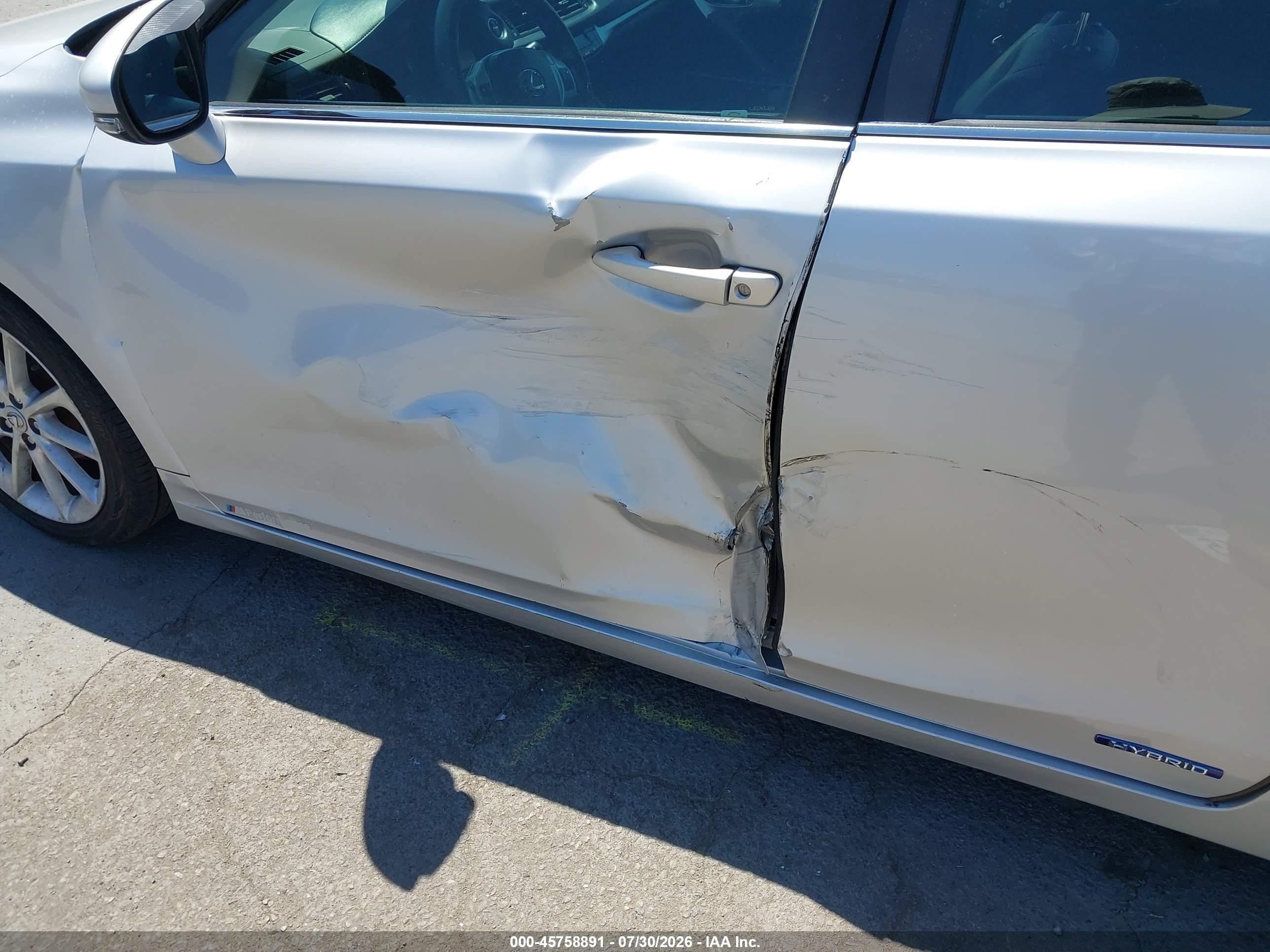 2012 Lexus Ct 200h Premium Серебряный vin: JTHKD5BH2C2098744