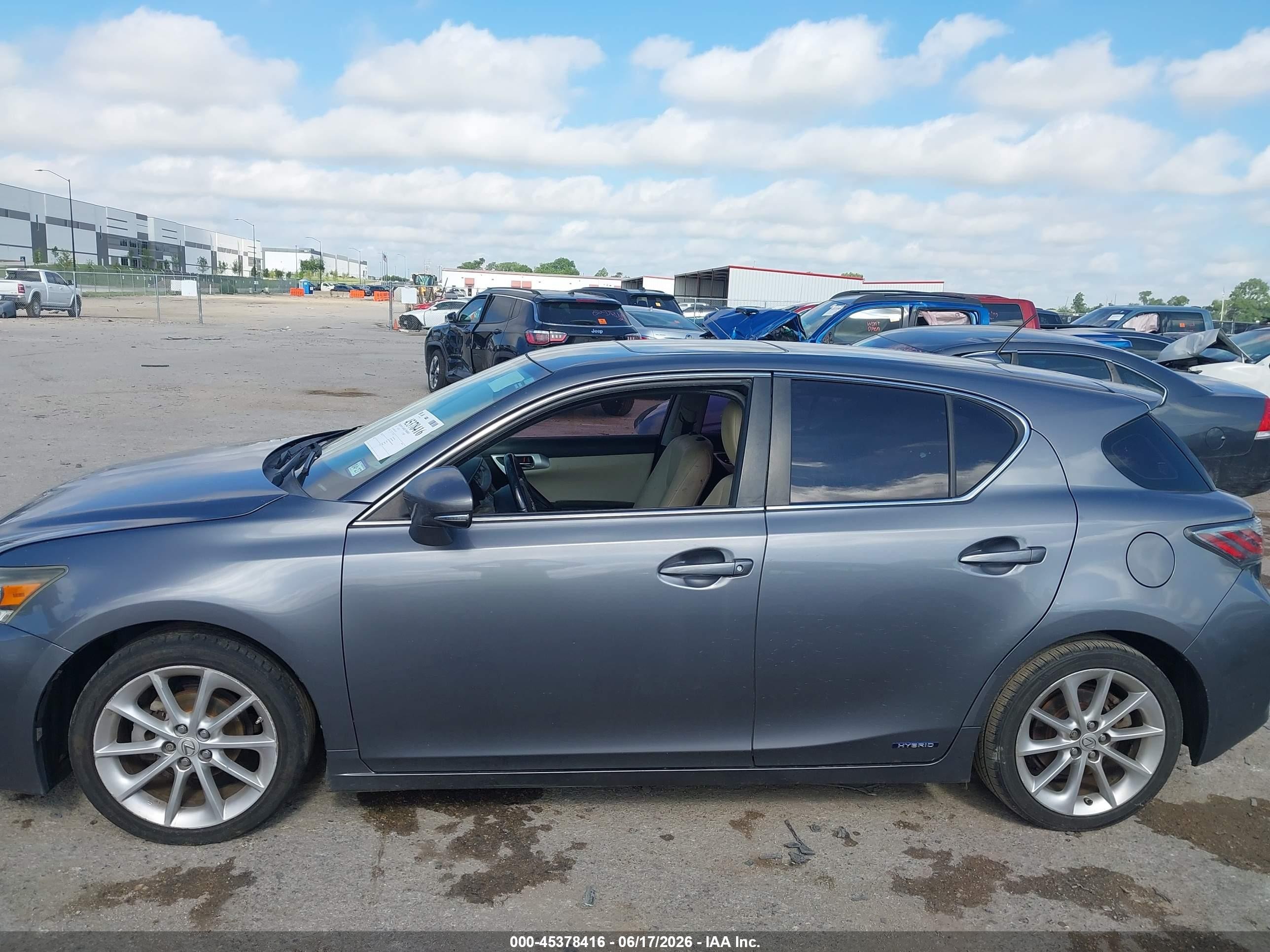 2013 Lexus Ct 200h   Gray vin: JTHKD5BH2D2131839