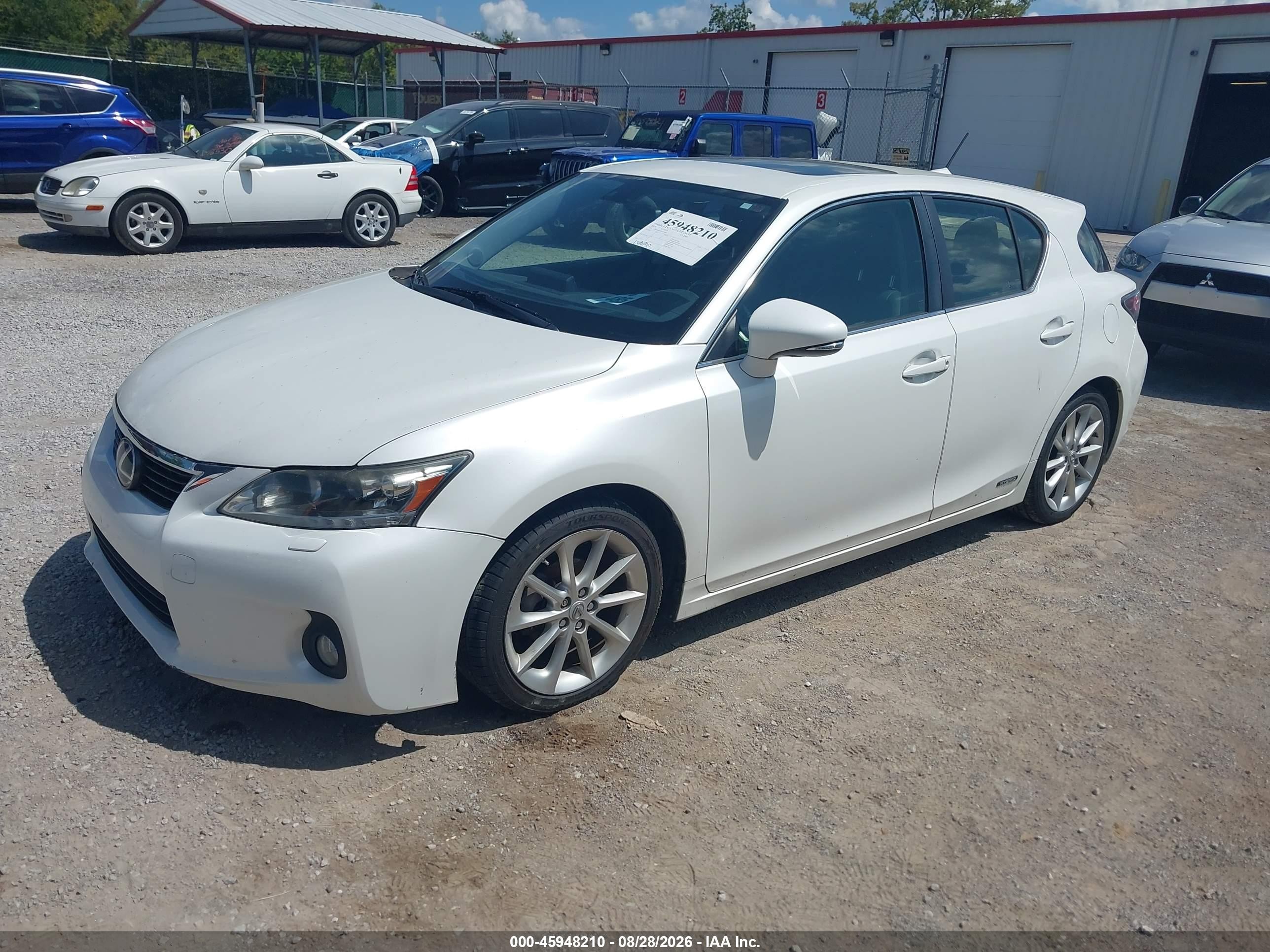 2013 Lexus Ct 200h White vin: JTHKD5BH2D2137091