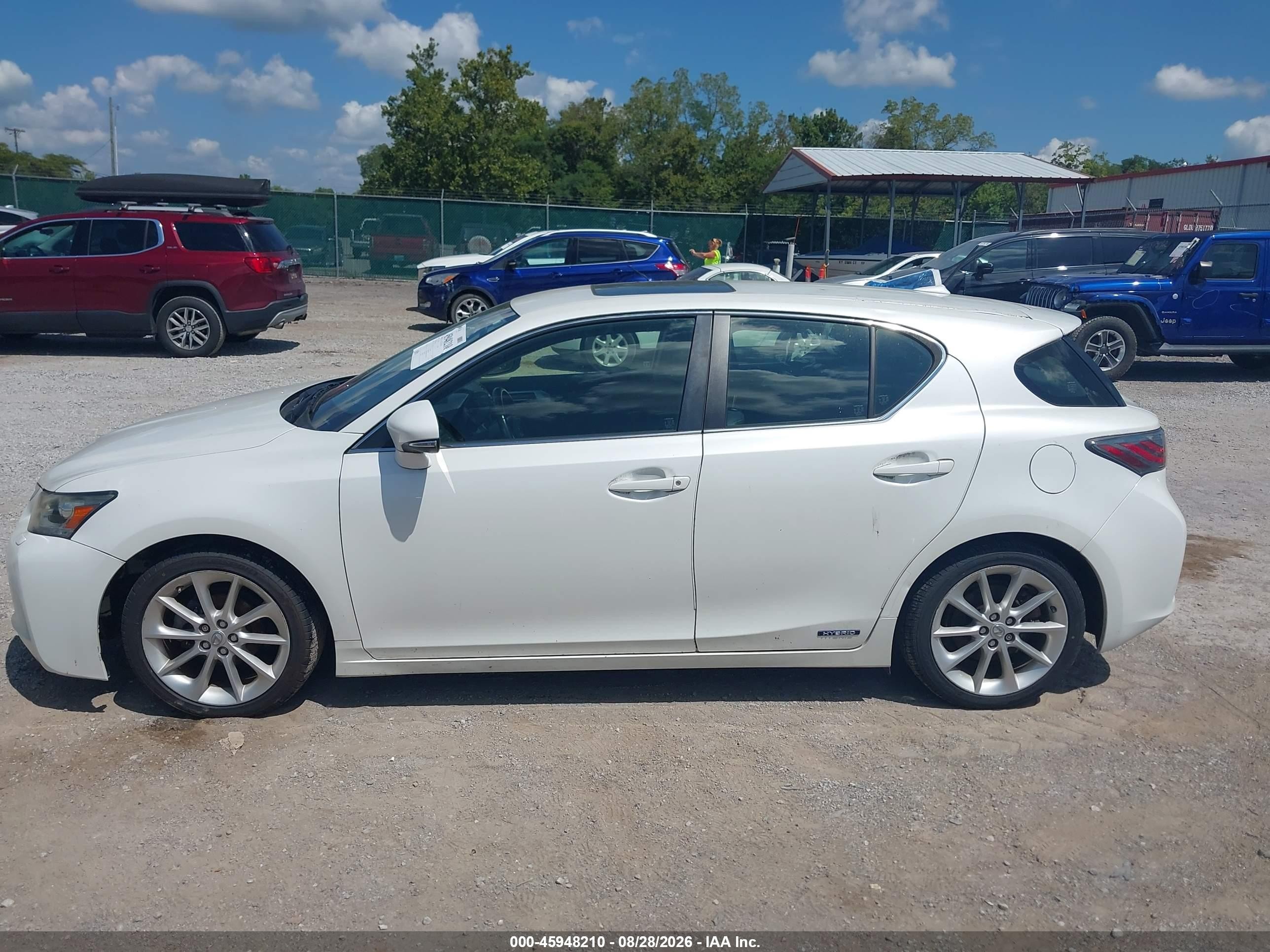 2013 Lexus Ct 200h White vin: JTHKD5BH2D2137091