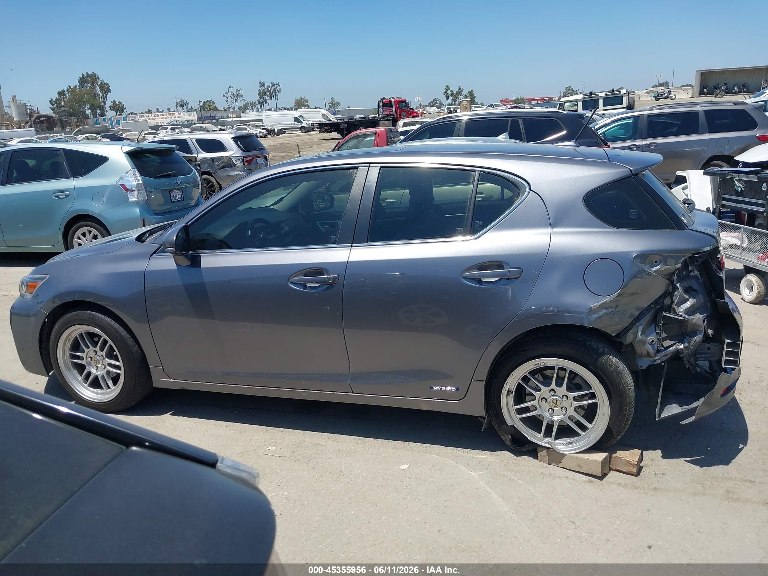 2013 Lexus Ct 200h   Gray vin: JTHKD5BH2D2170205