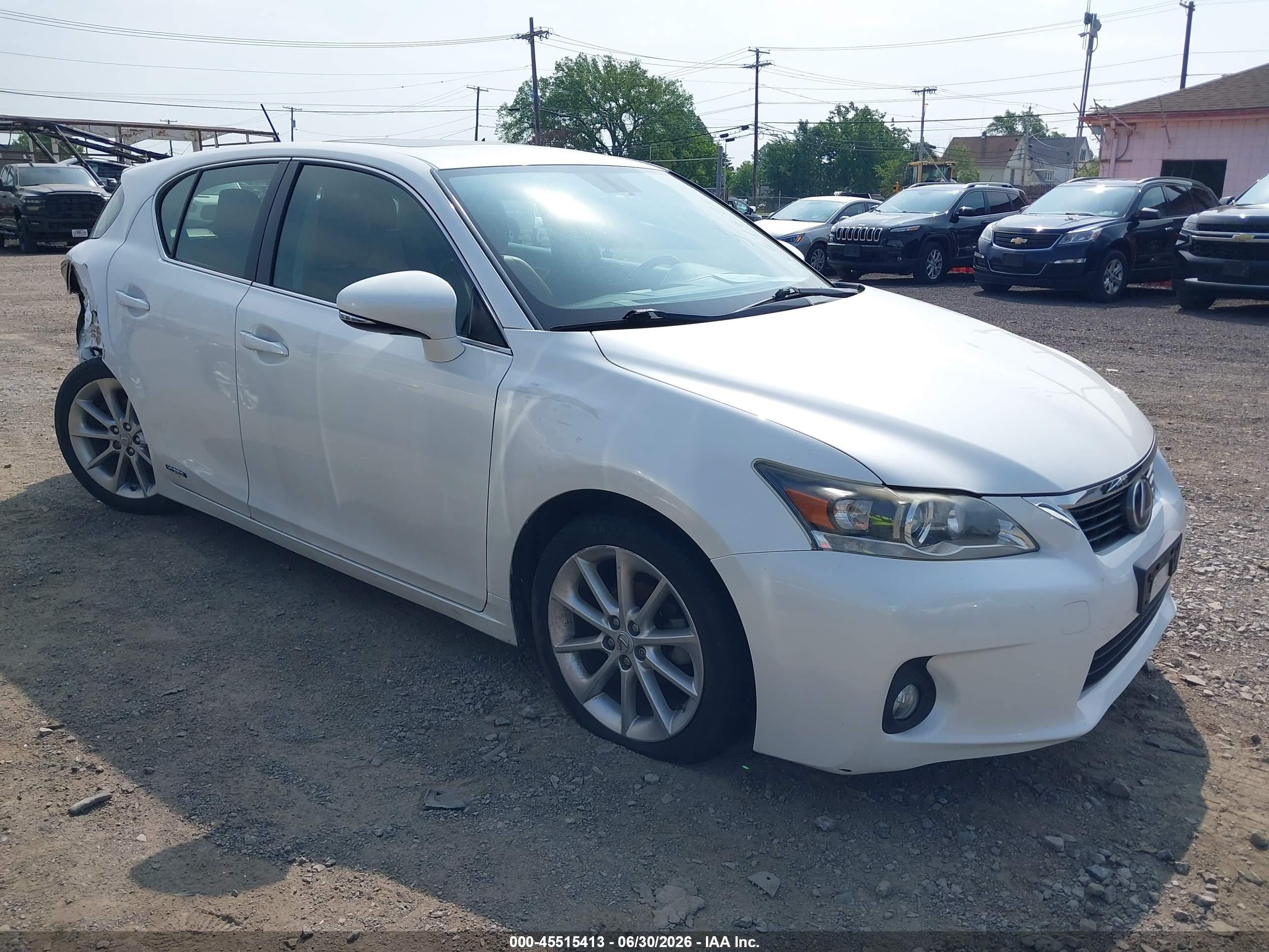 2013 Lexus Ct 200h   White vin: JTHKD5BH2D2171788