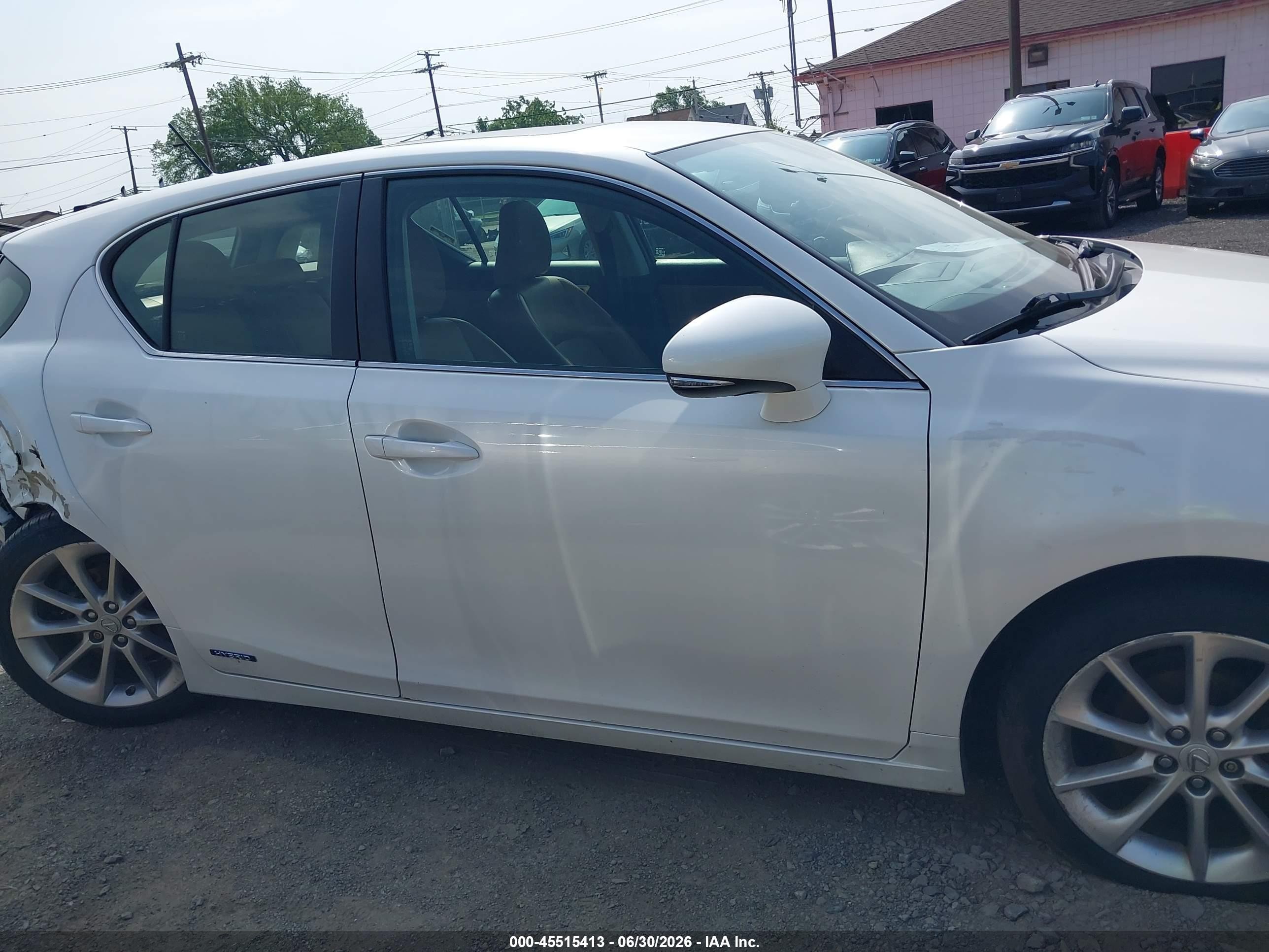 2013 Lexus Ct 200h   White vin: JTHKD5BH2D2171788