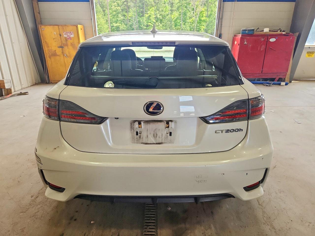 2014 Lexus Ct 200 White vin: JTHKD5BH2E2183862