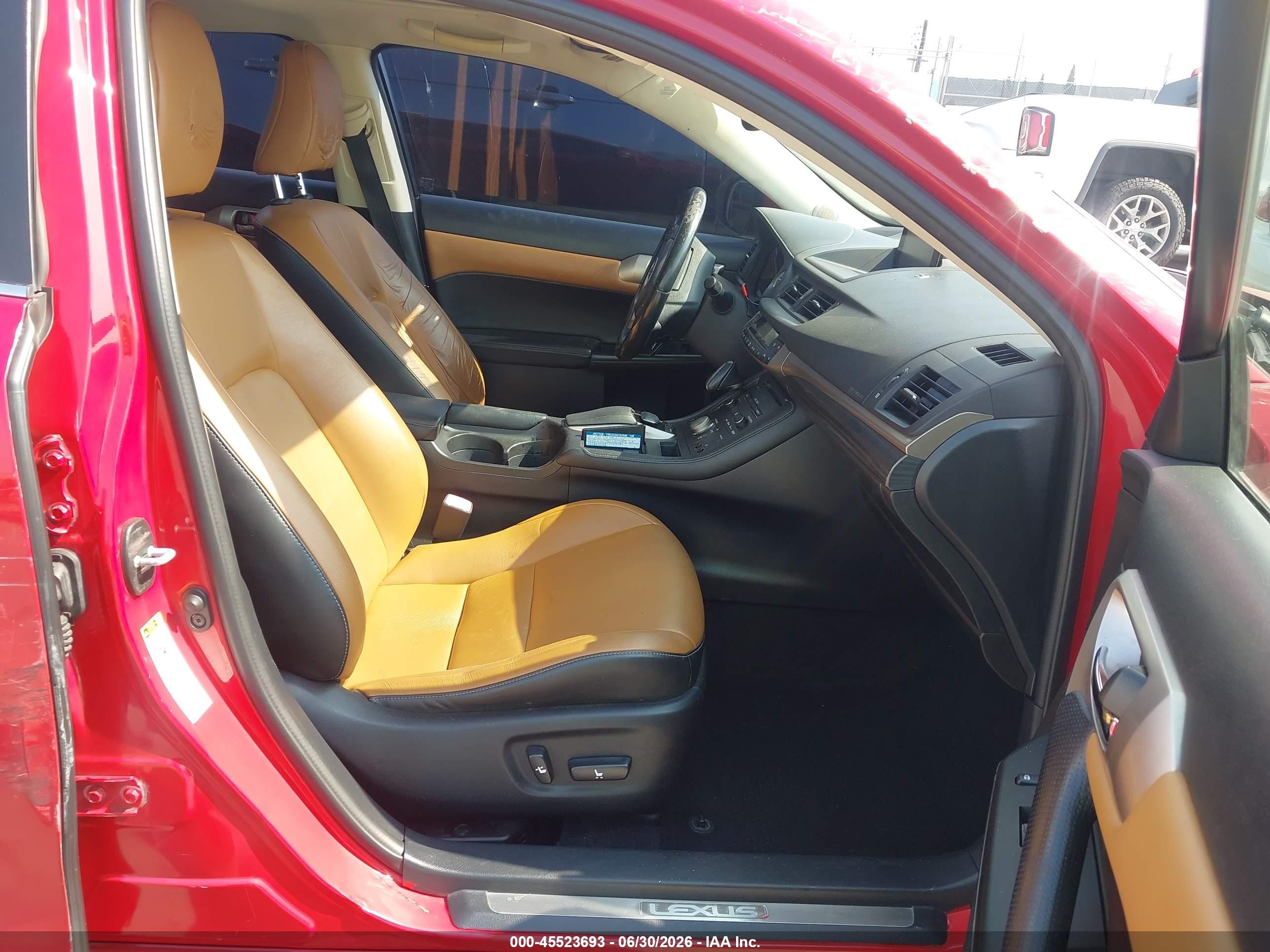 2014 Lexus Ct 200h   Red vin: JTHKD5BH2E2206914