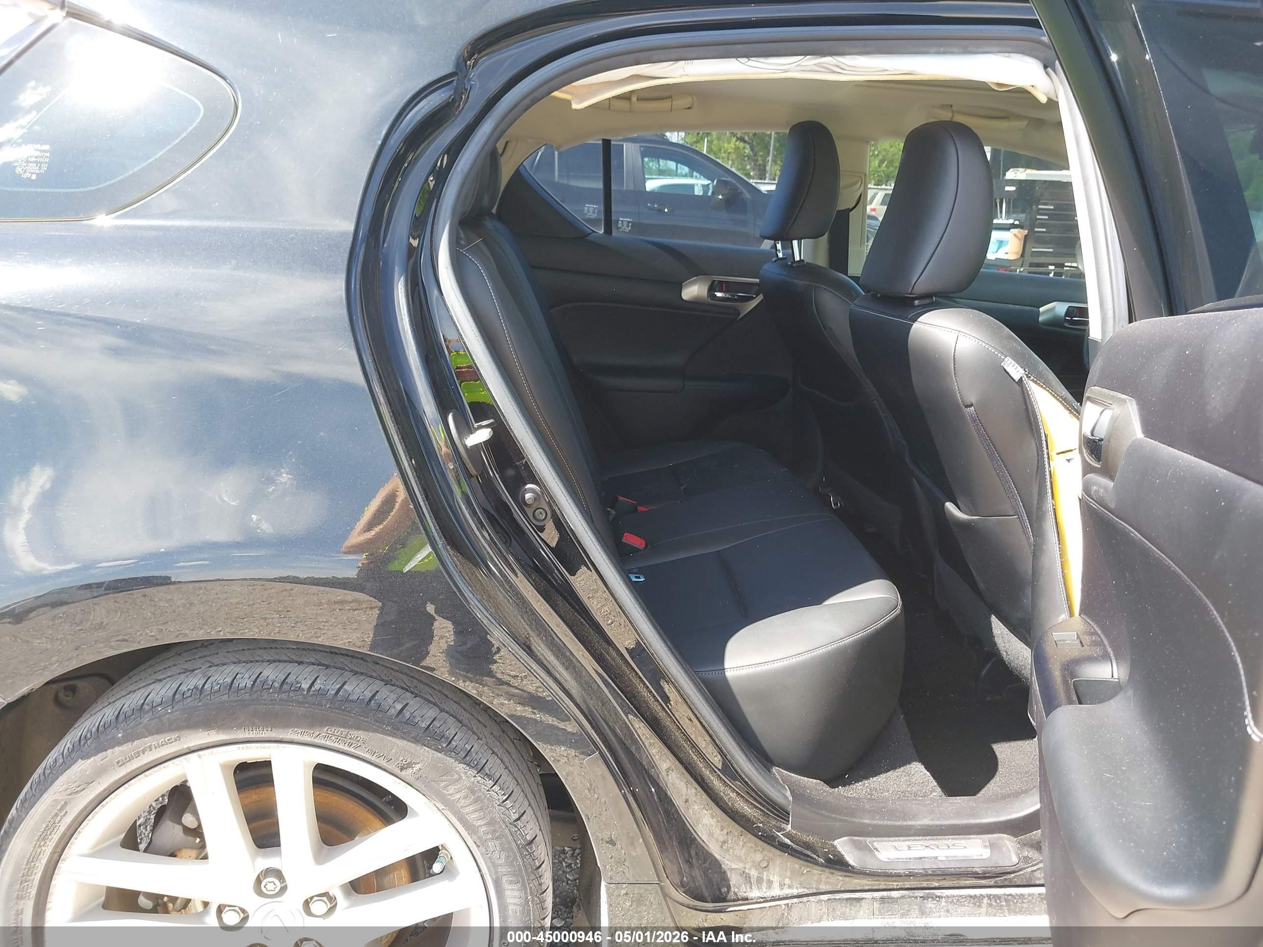 2015 Lexus Ct 200h   Black vin: JTHKD5BH2F2220801